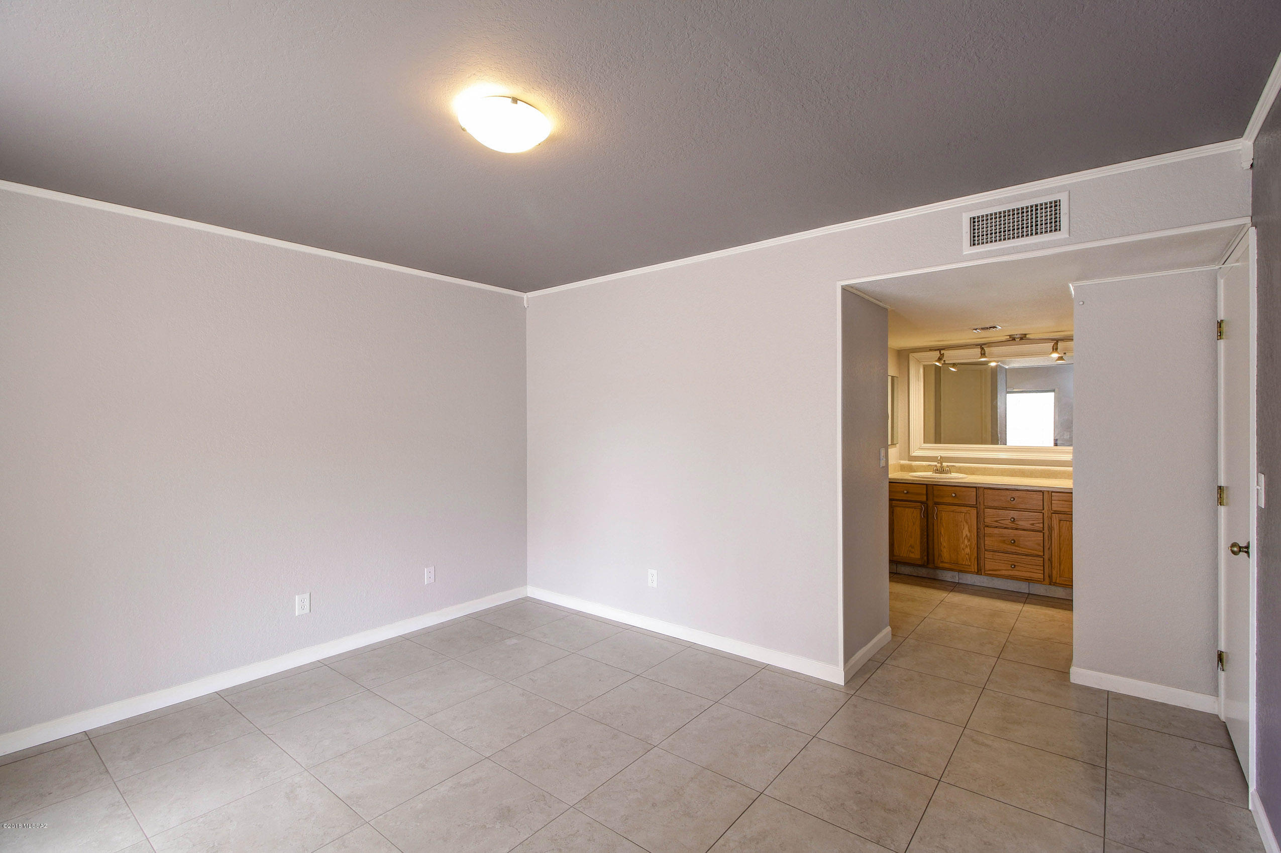 Edgebrooke Village (80-169) - Residential Lease