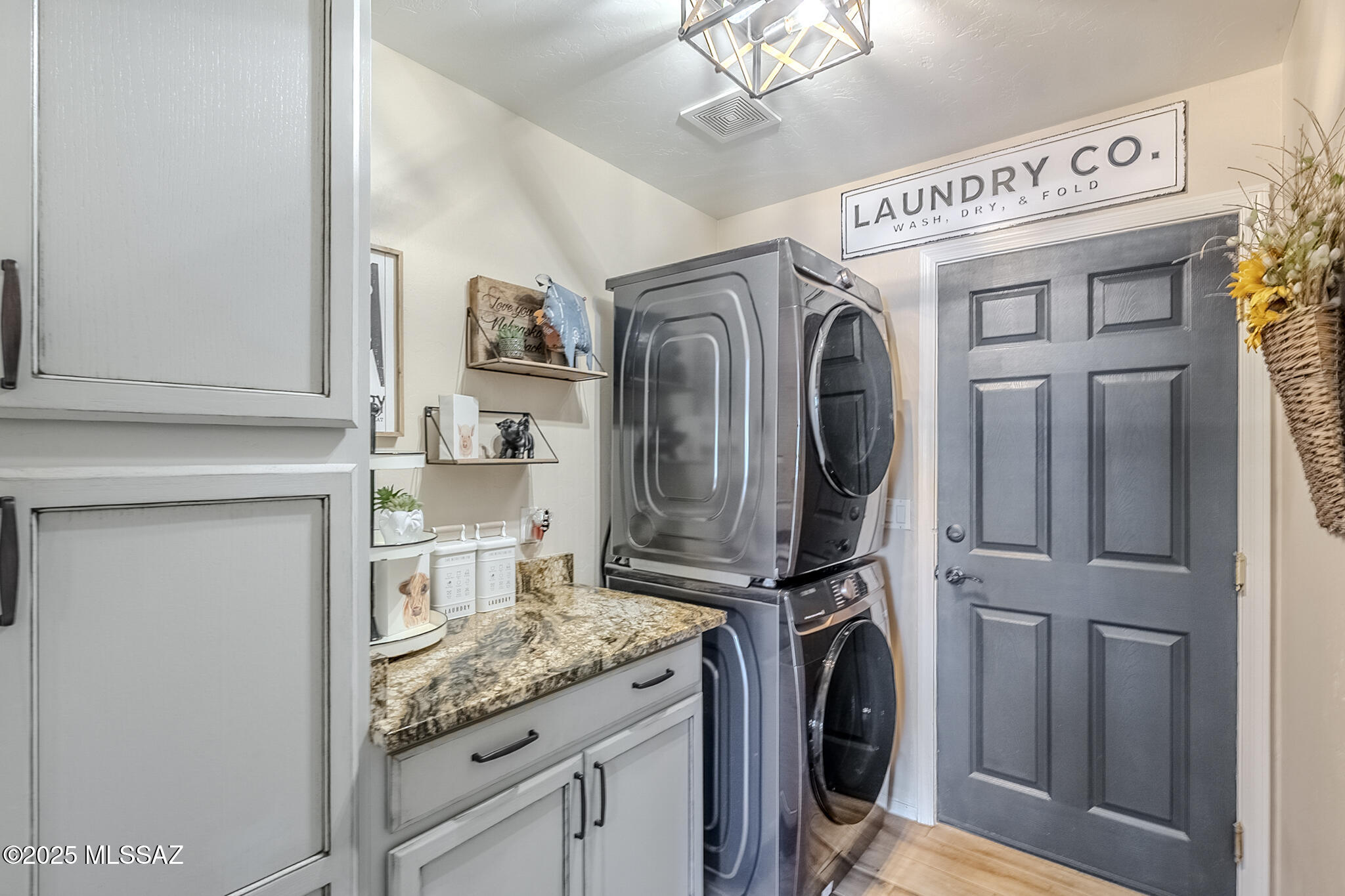 New Tucson Unit NO. 27 - Residential