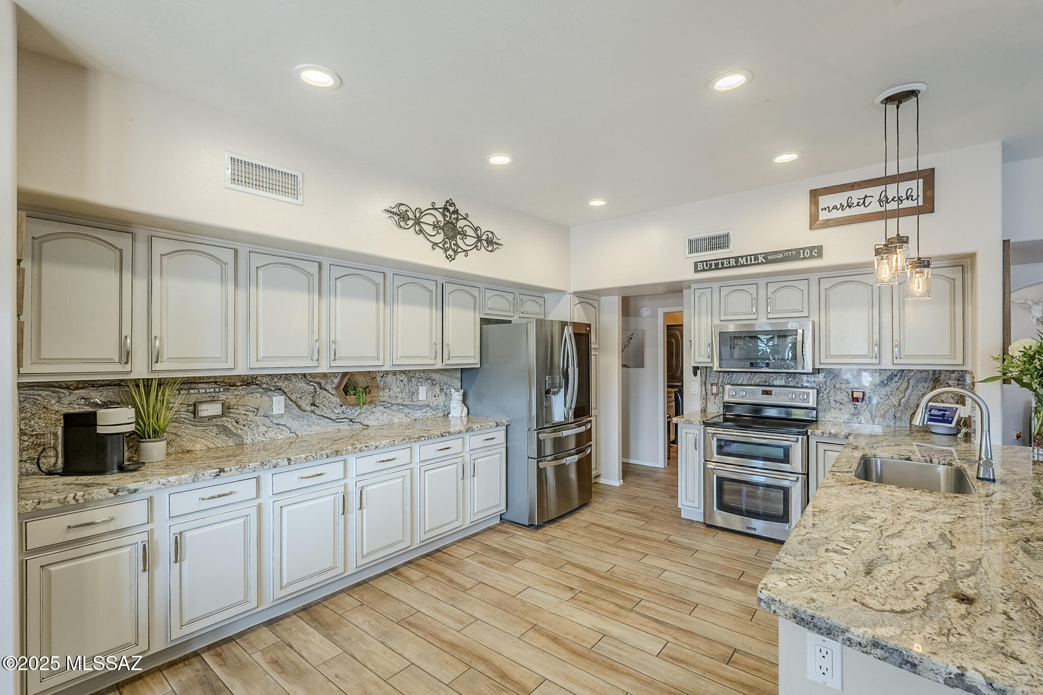 New Tucson Unit NO. 27 - Residential