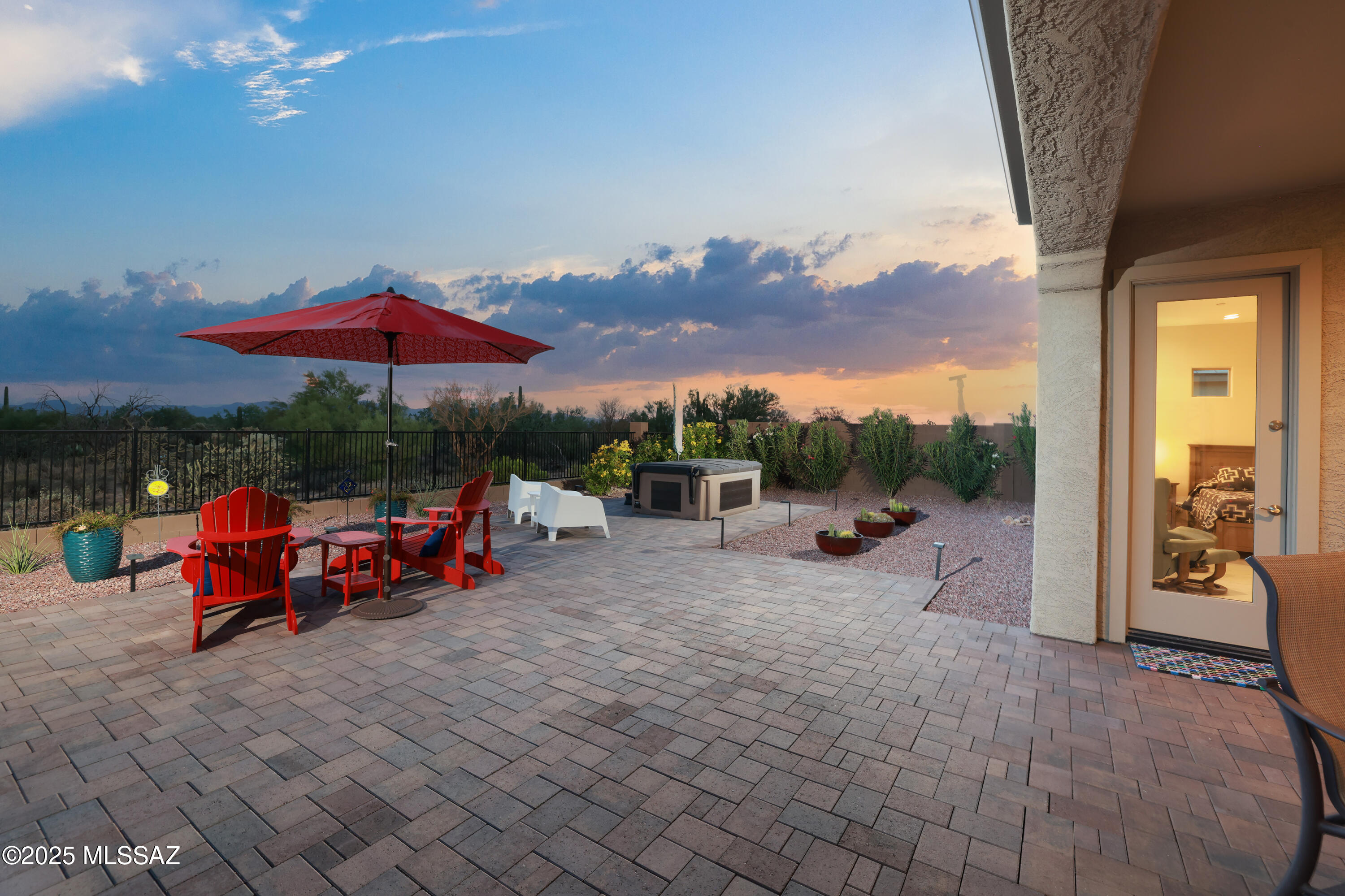 2561 W Plateau Ridge Drive
