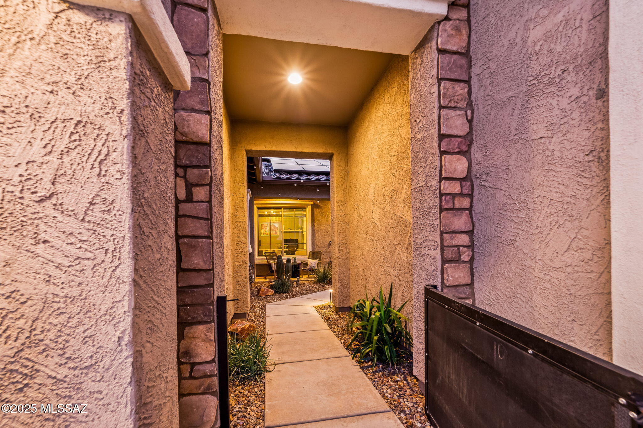 8409 N Movie Pass Trail
