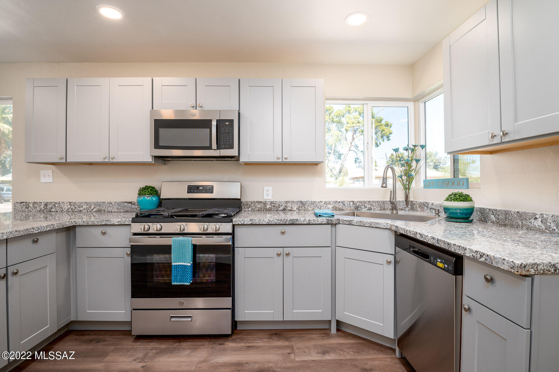 Del Monte Village - Residential