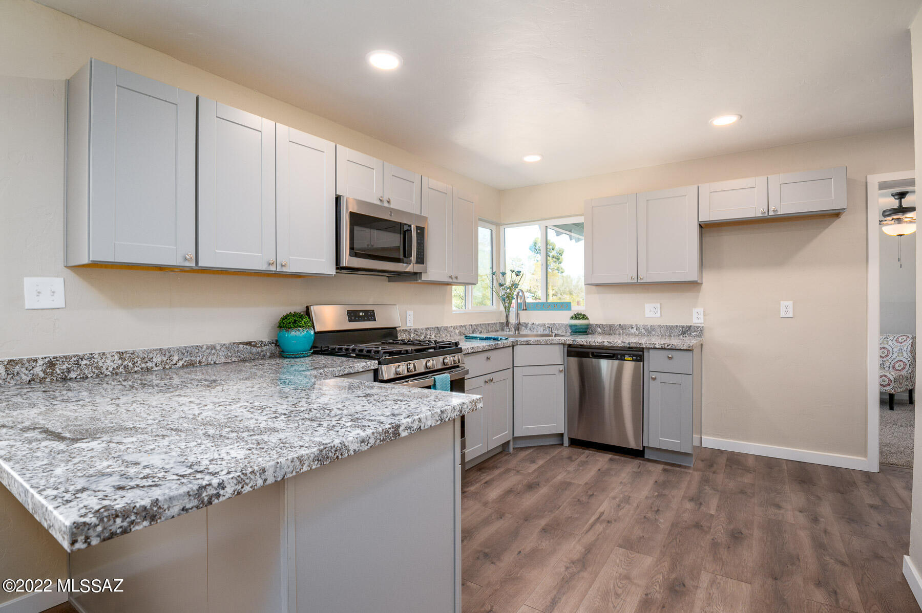 Del Monte Village - Residential