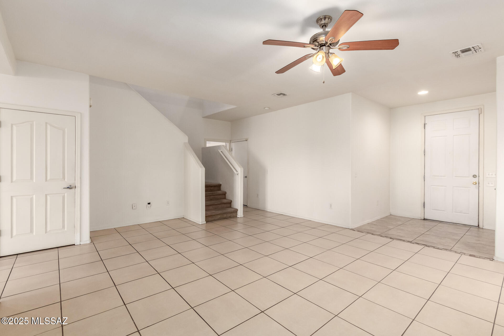 6424 S Bright Sun Avenue