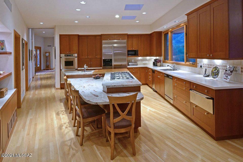 Whaleback Ridge Estates at Ventana Canyon (1-30) - Residential