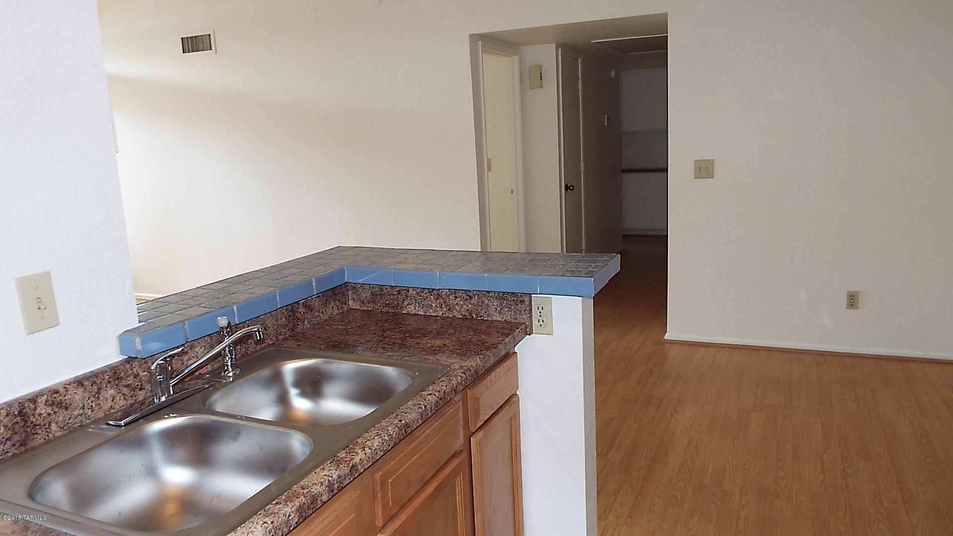 Summertree Condominiums (1-224) - Residential