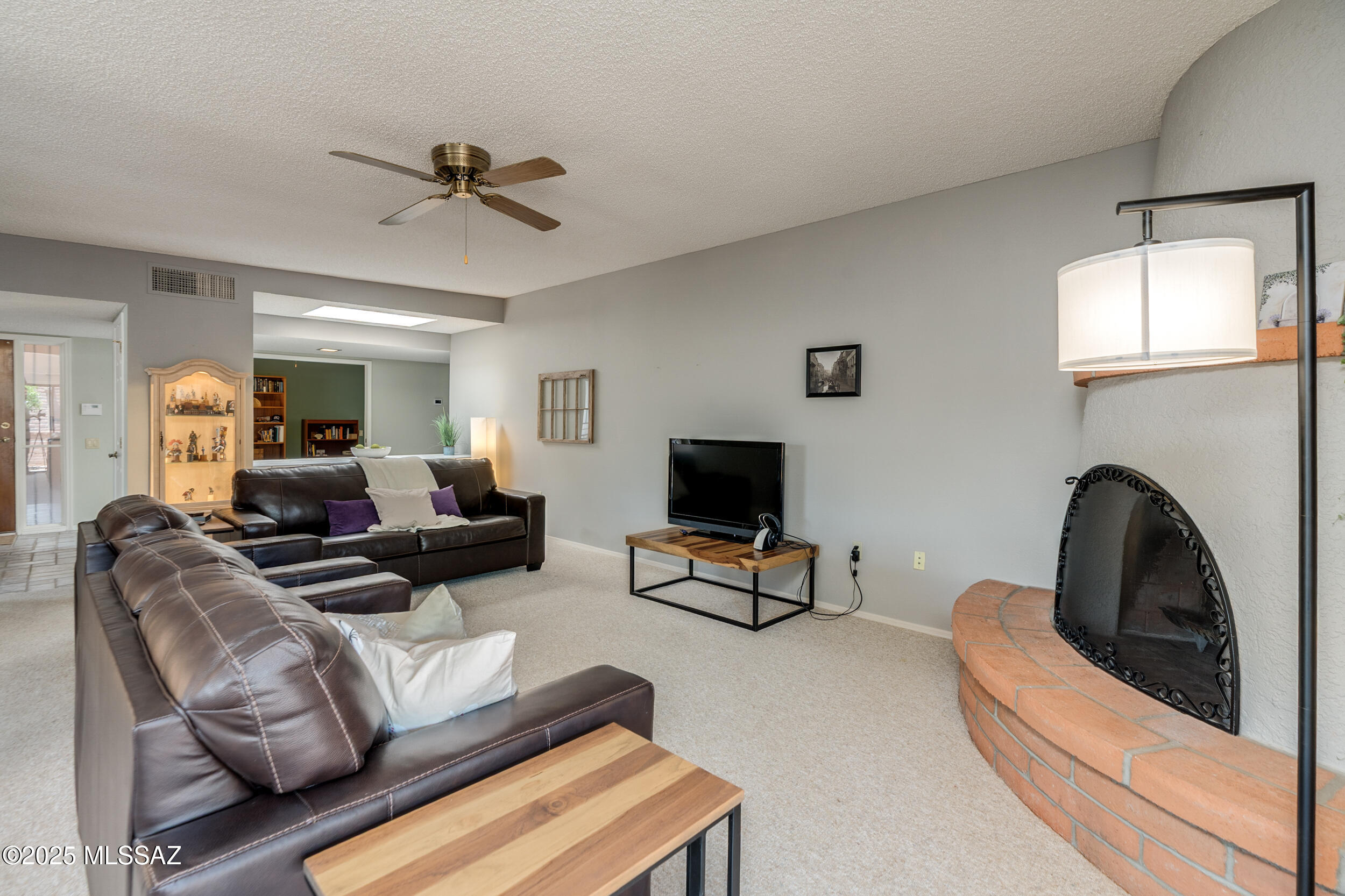 1760 W Camino Urbano