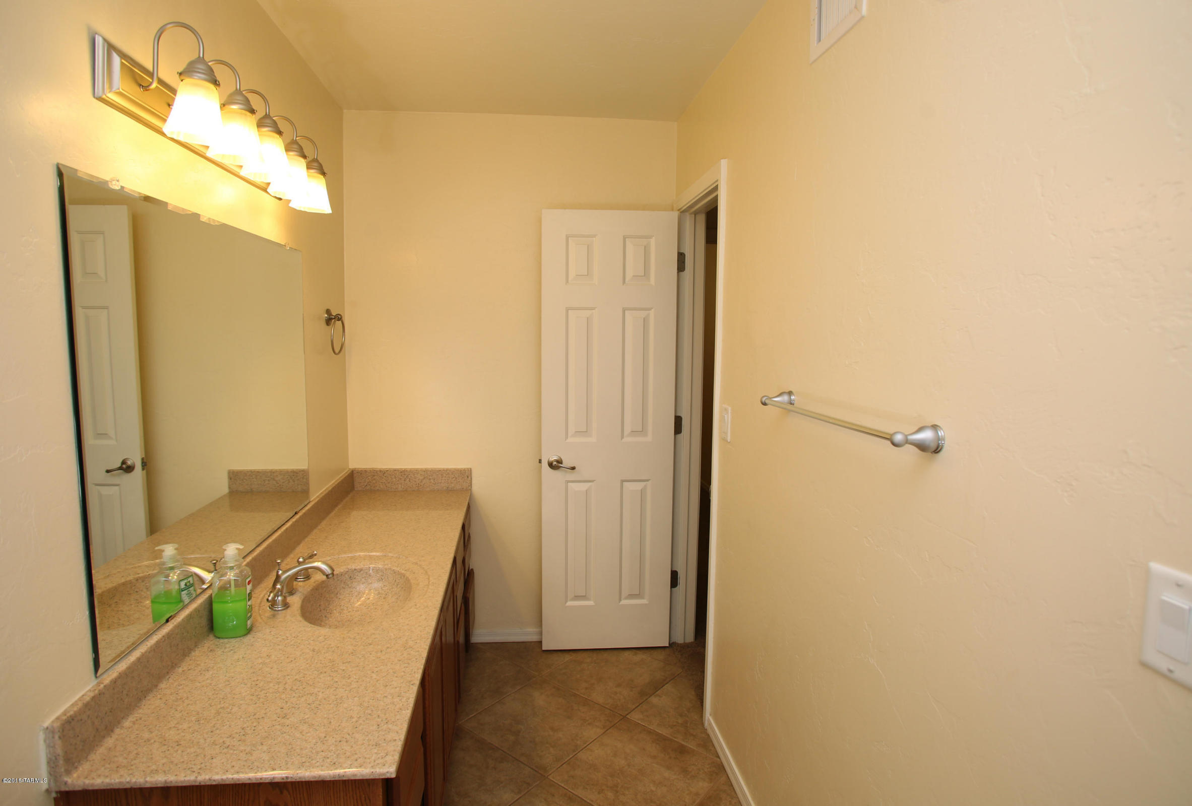 Villa Venice Condos - Residential Lease