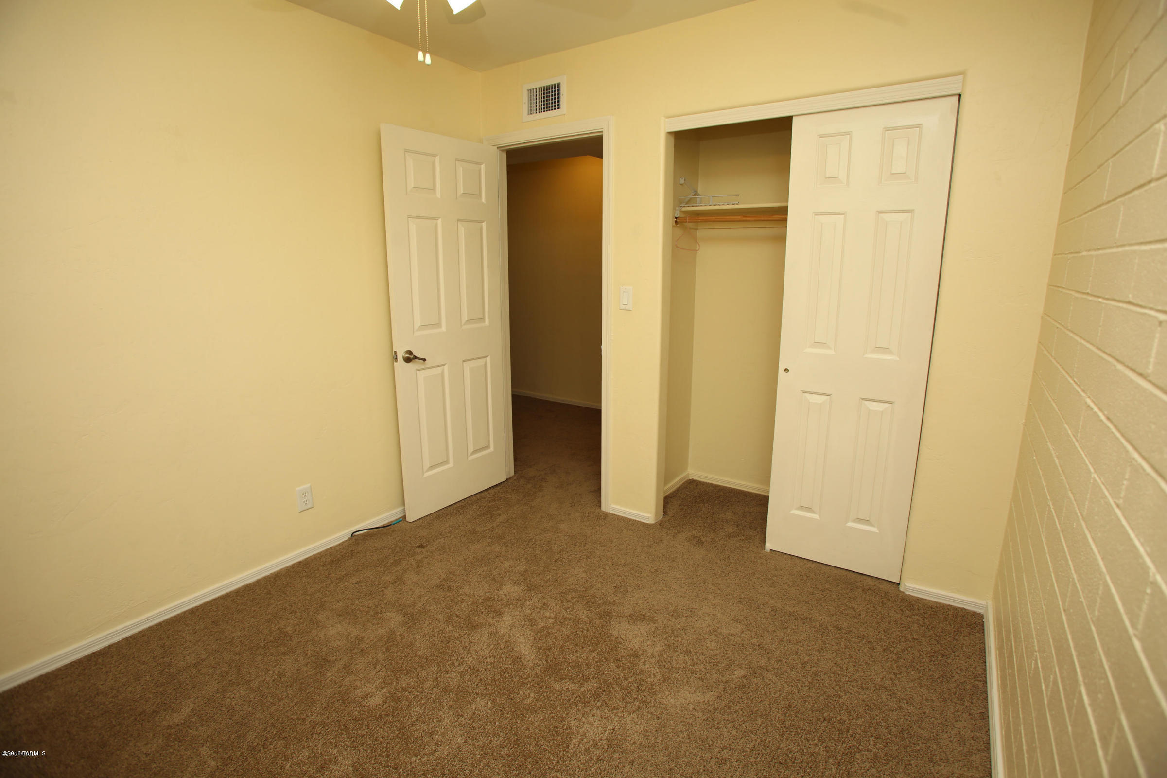 Villa Venice Condos - Residential Lease