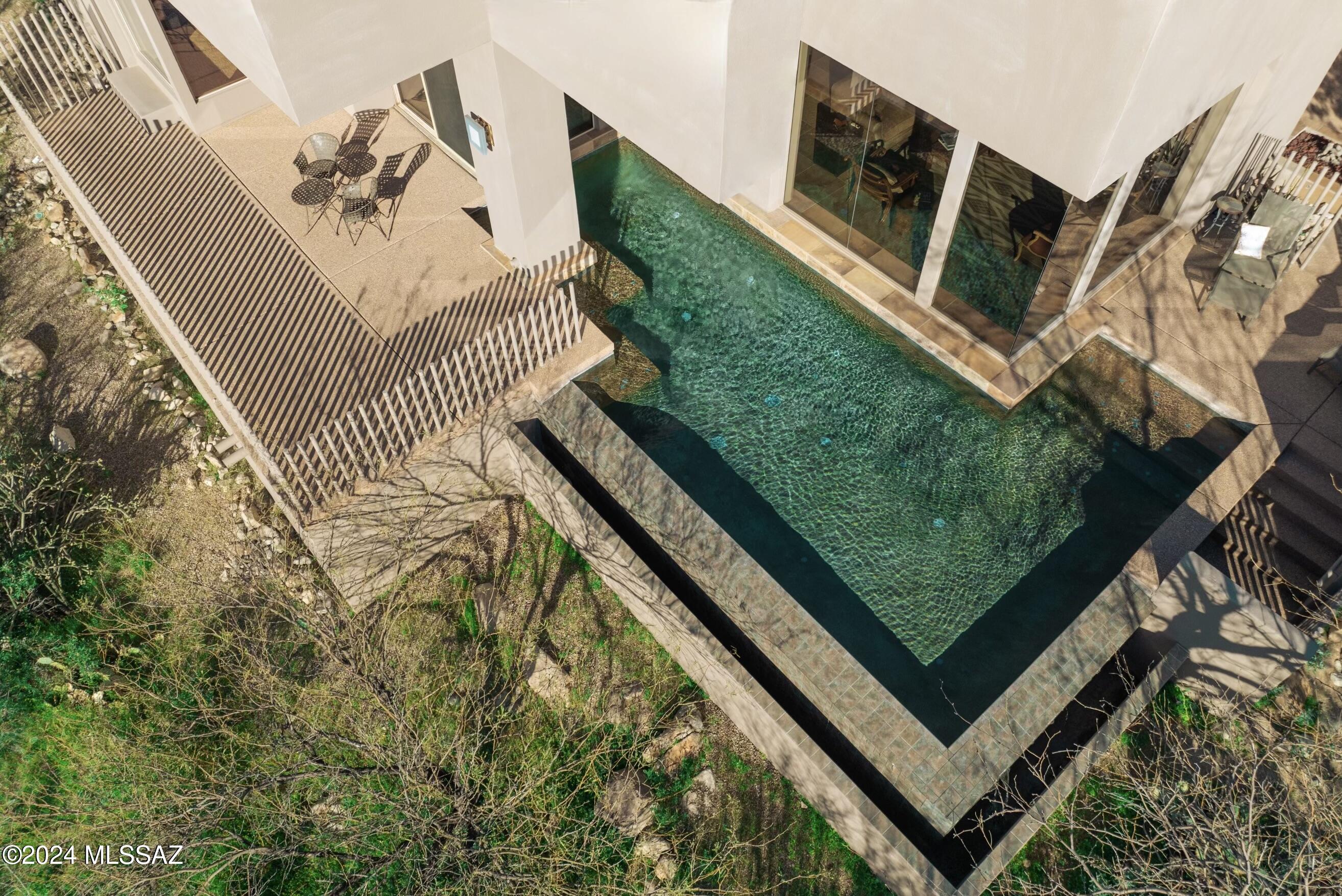 Honey Bee Ridge(The Estates At) - Residential
