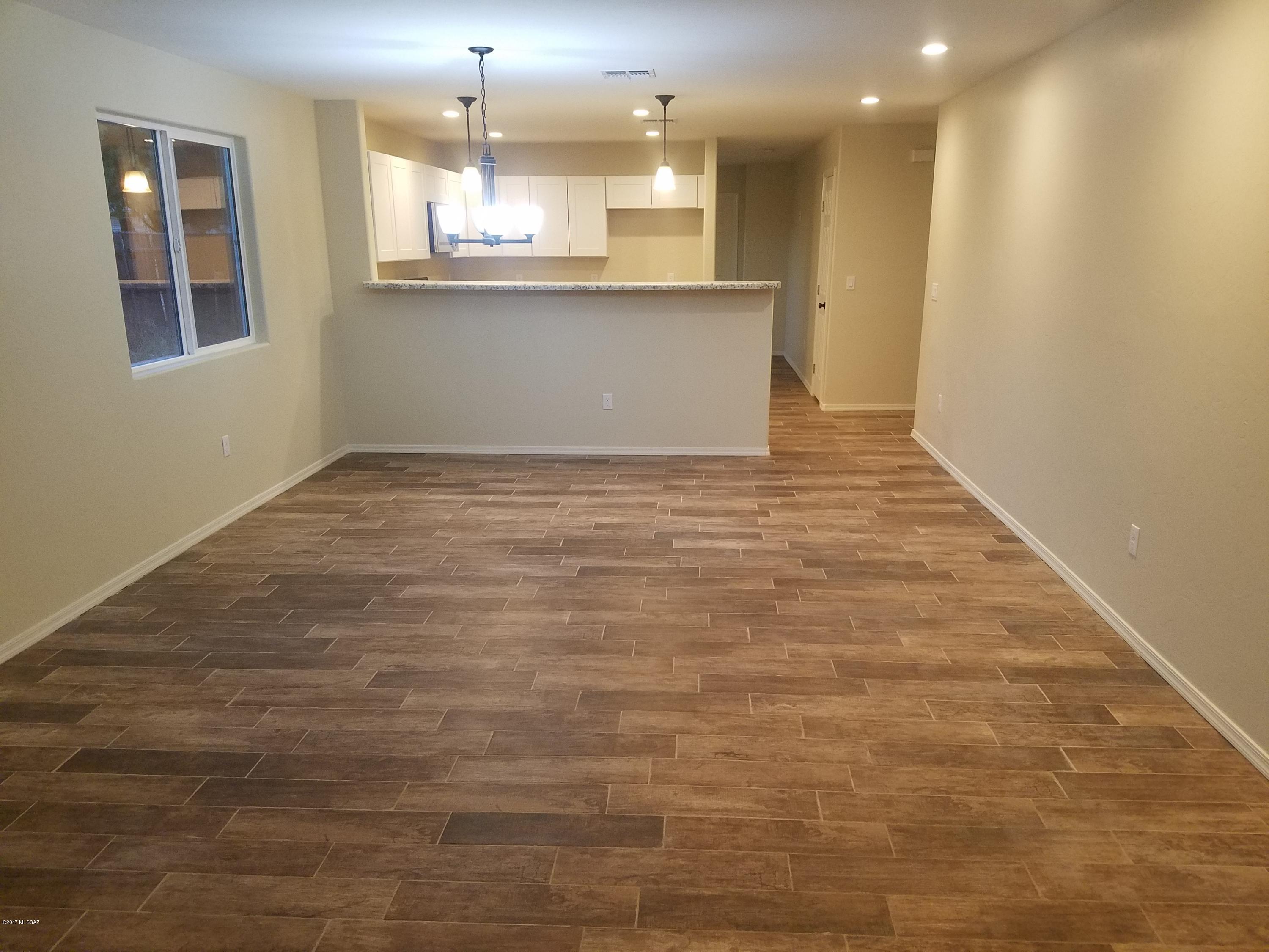 Mission Manor NO. 8 - Residential