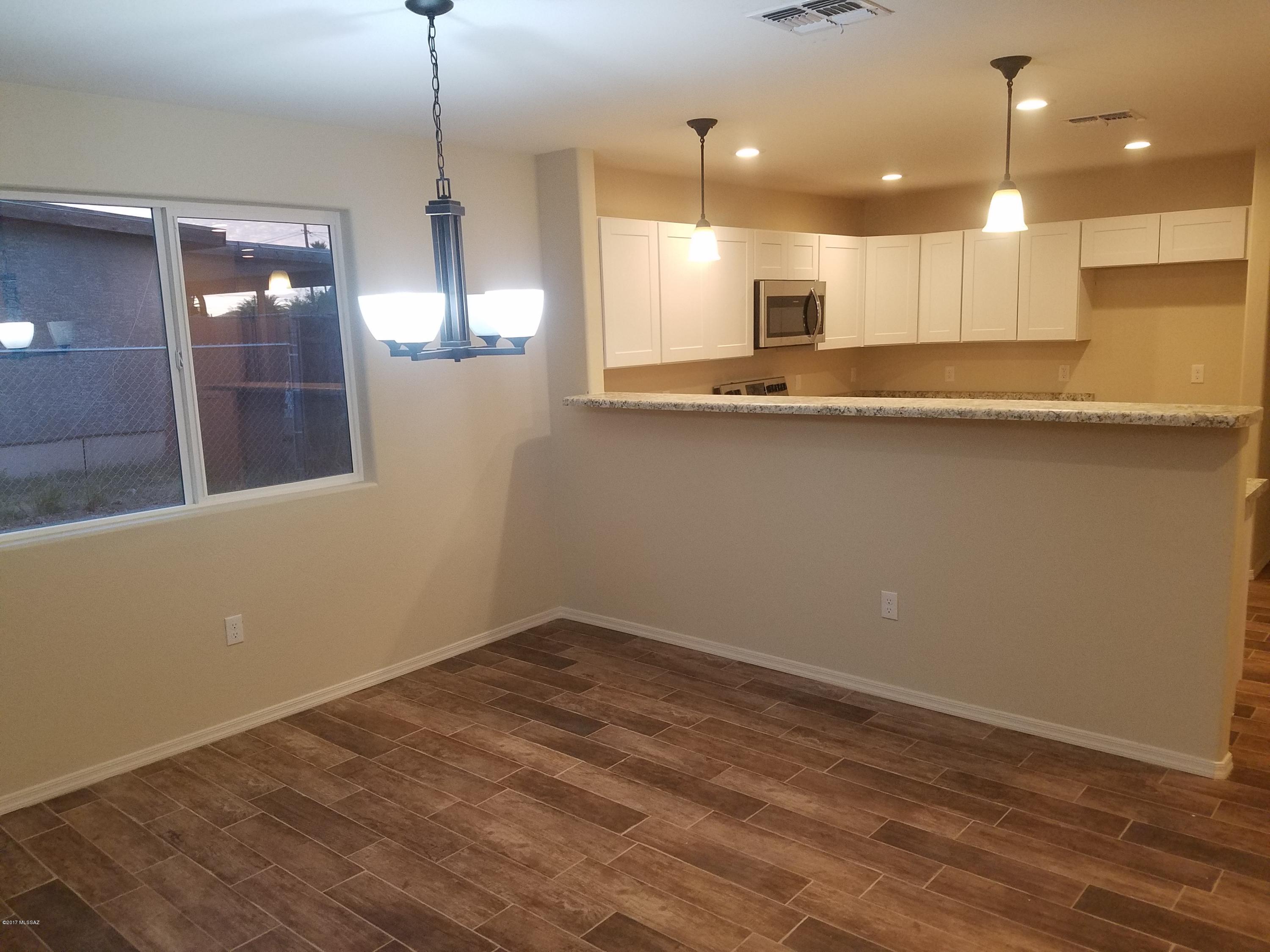 Mission Manor NO. 8 - Residential