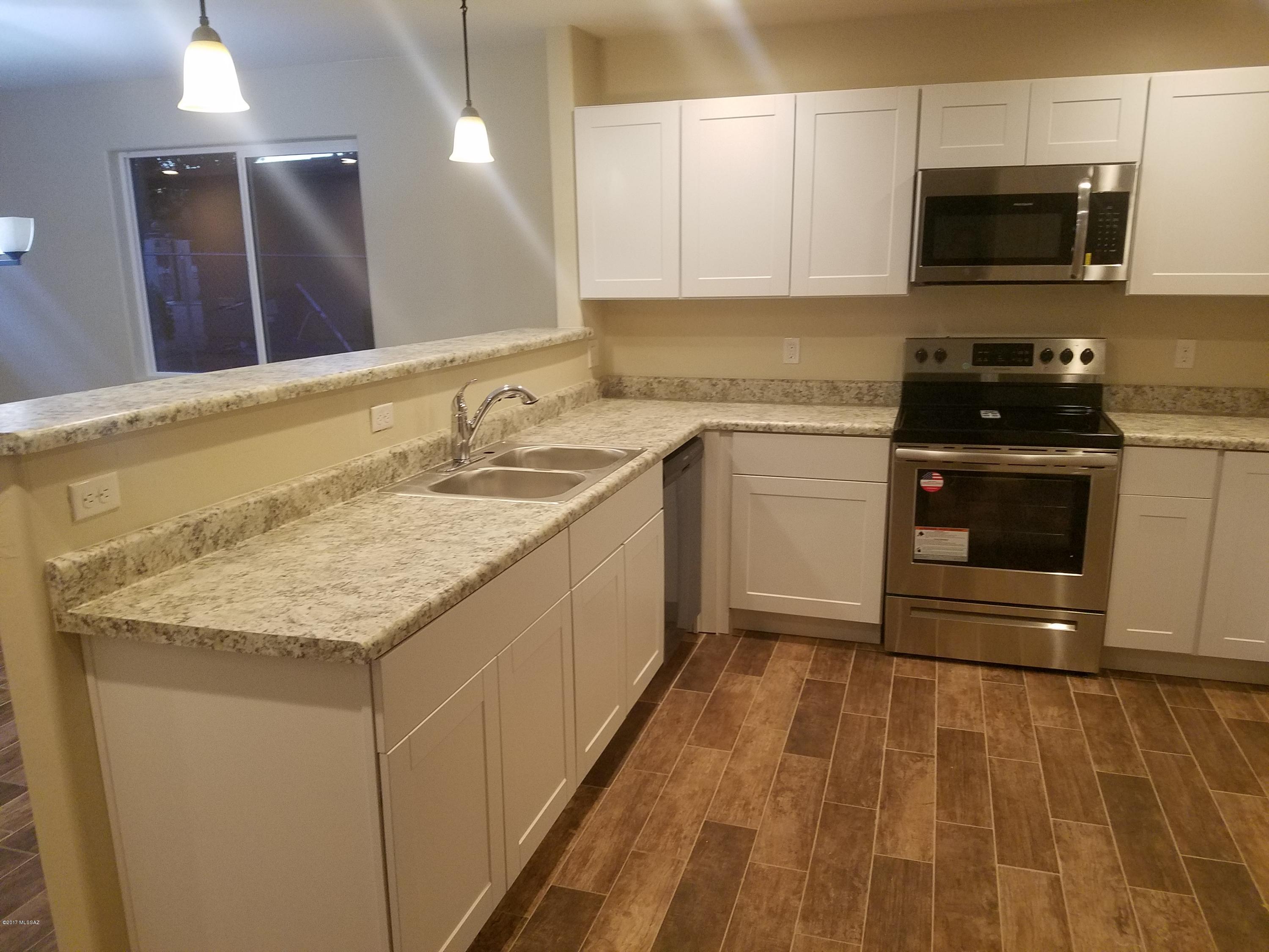 Mission Manor NO. 8 - Residential