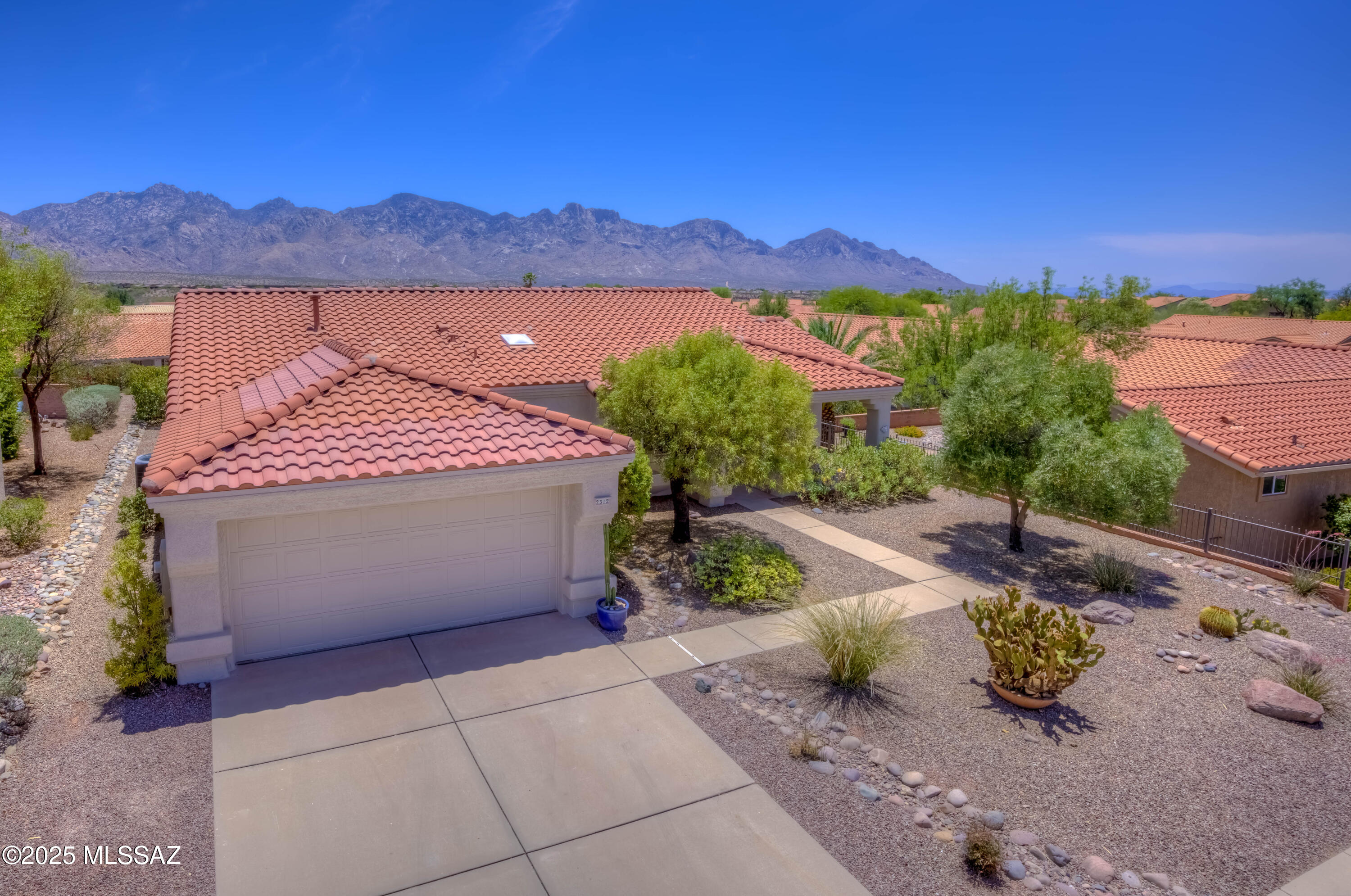 2312 E Coreopsis Way