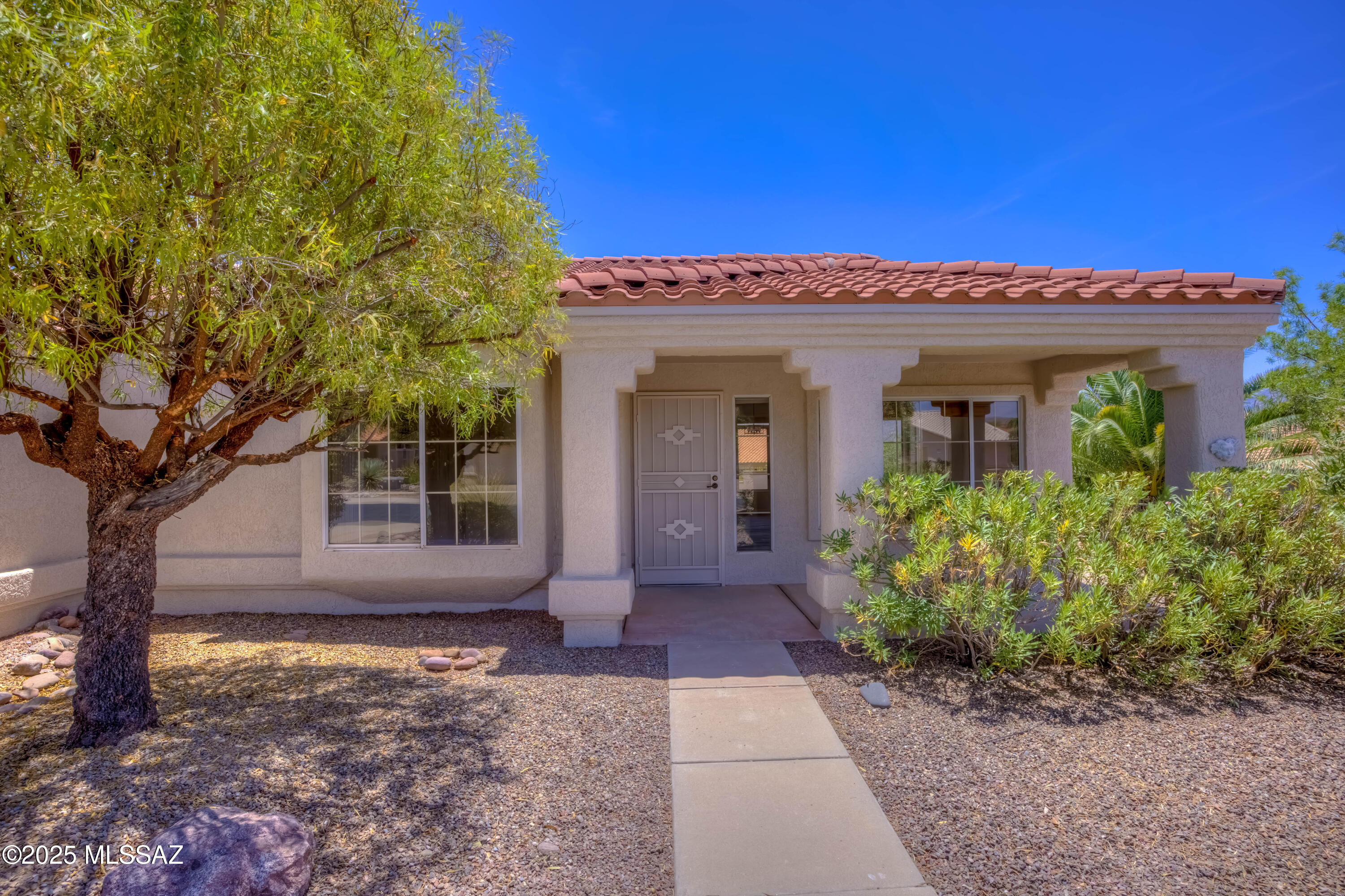 2312 E Coreopsis Way