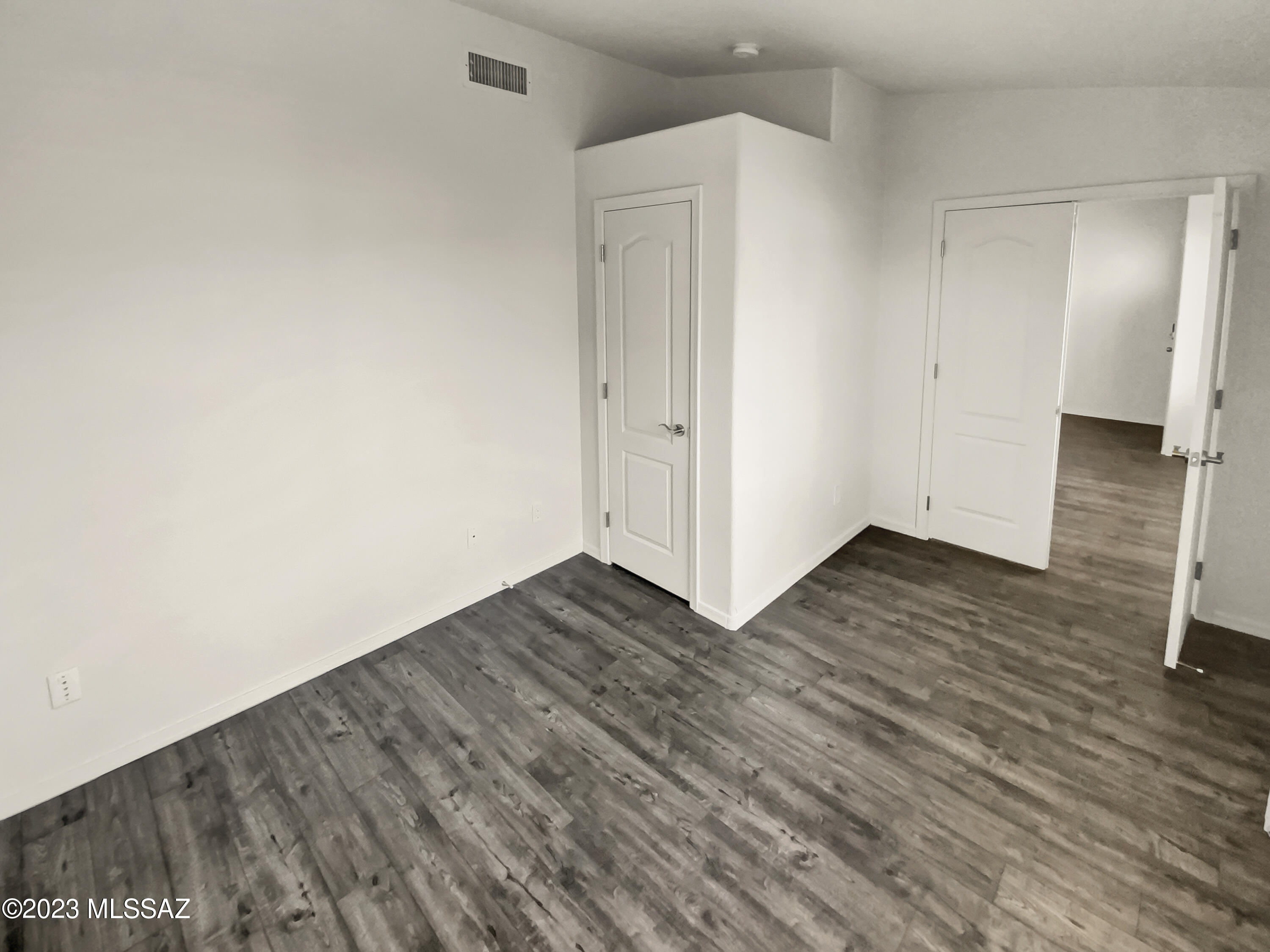 Silver Moon (1-101) - Residential