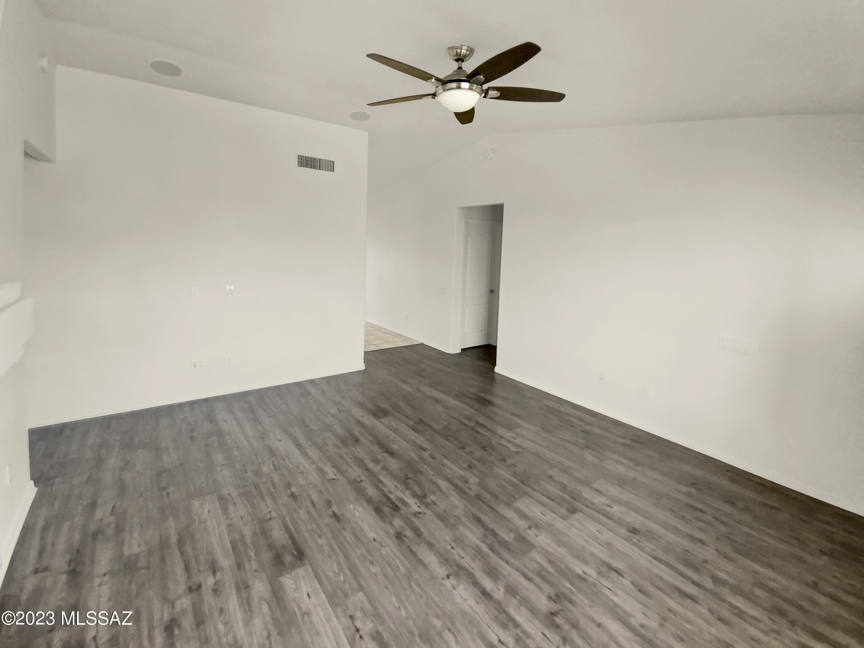 Silver Moon (1-101) - Residential