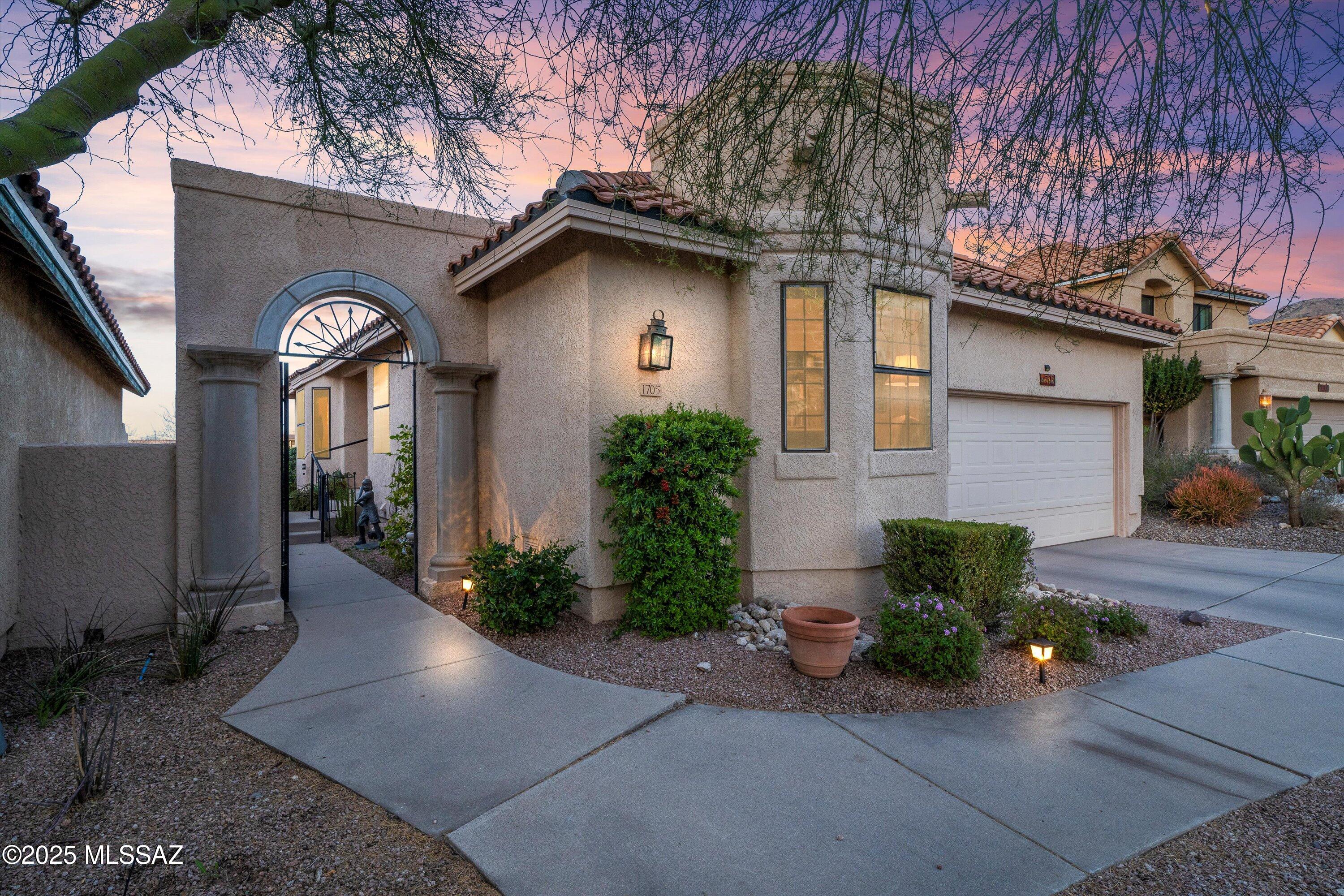 1705 E Deer Shadow Lane