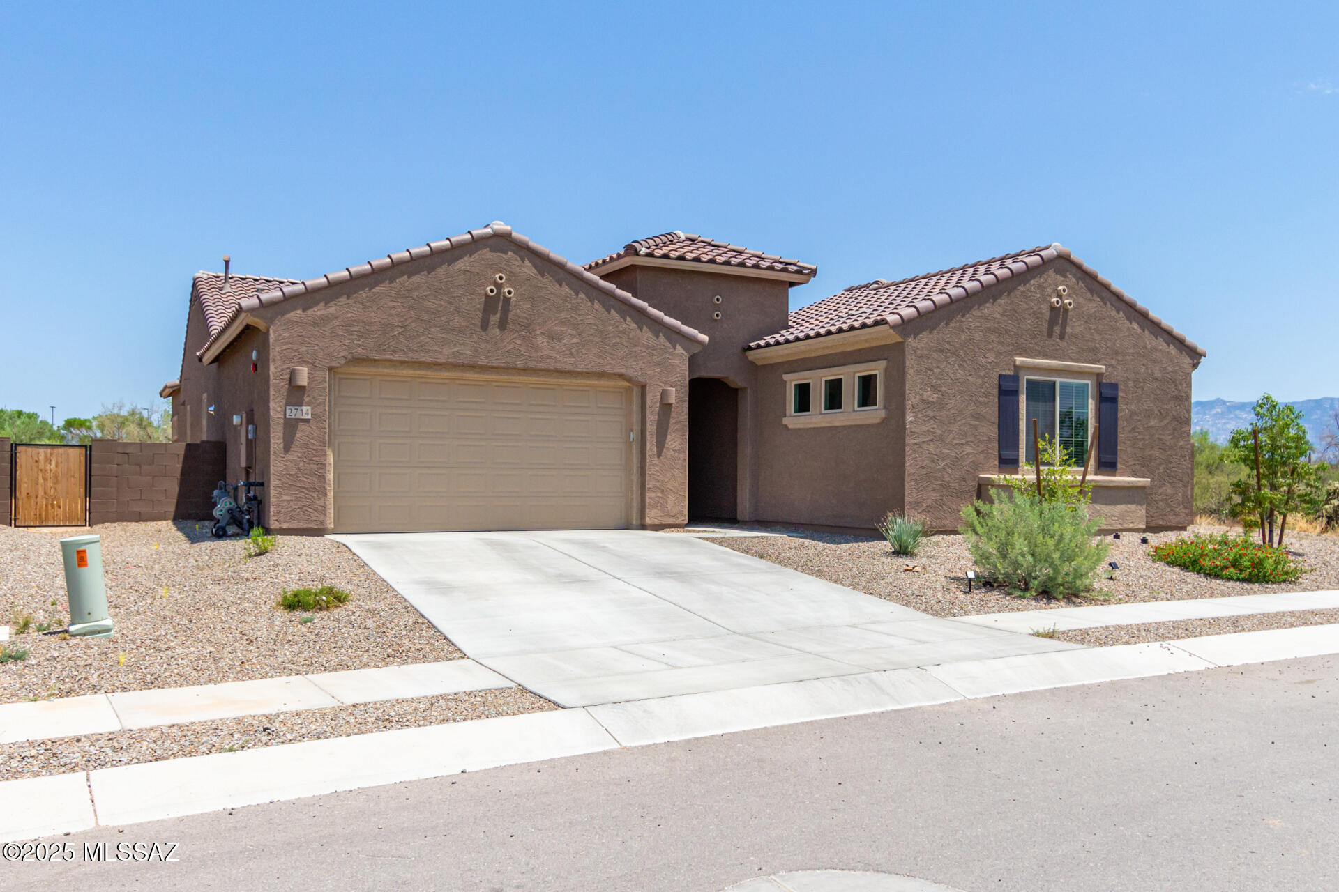 2714 W Plateau Rdg Drive