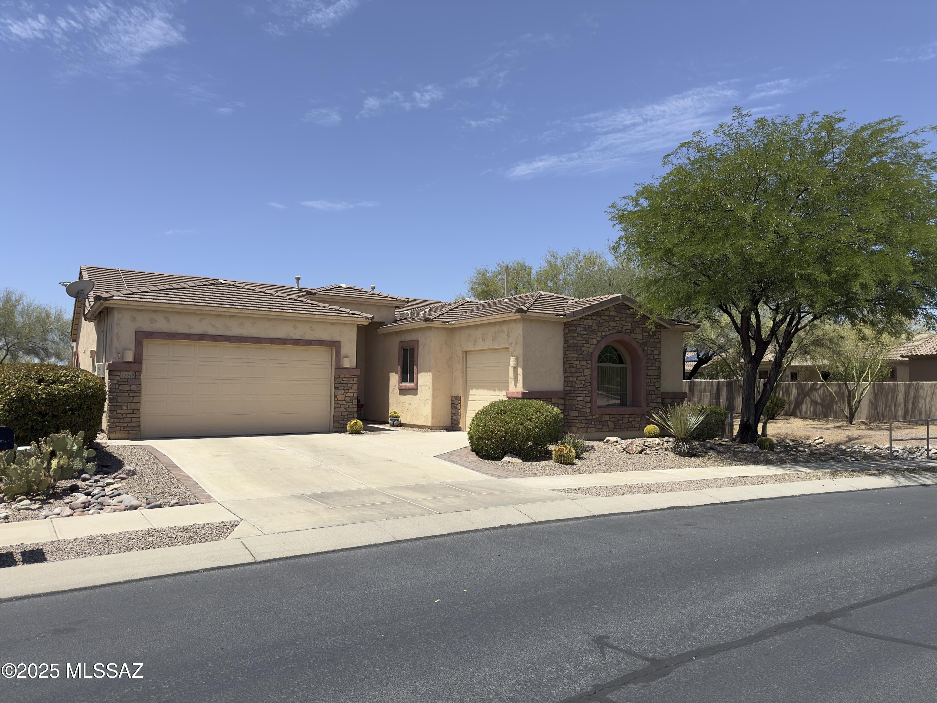 13049 N Woosnam Way