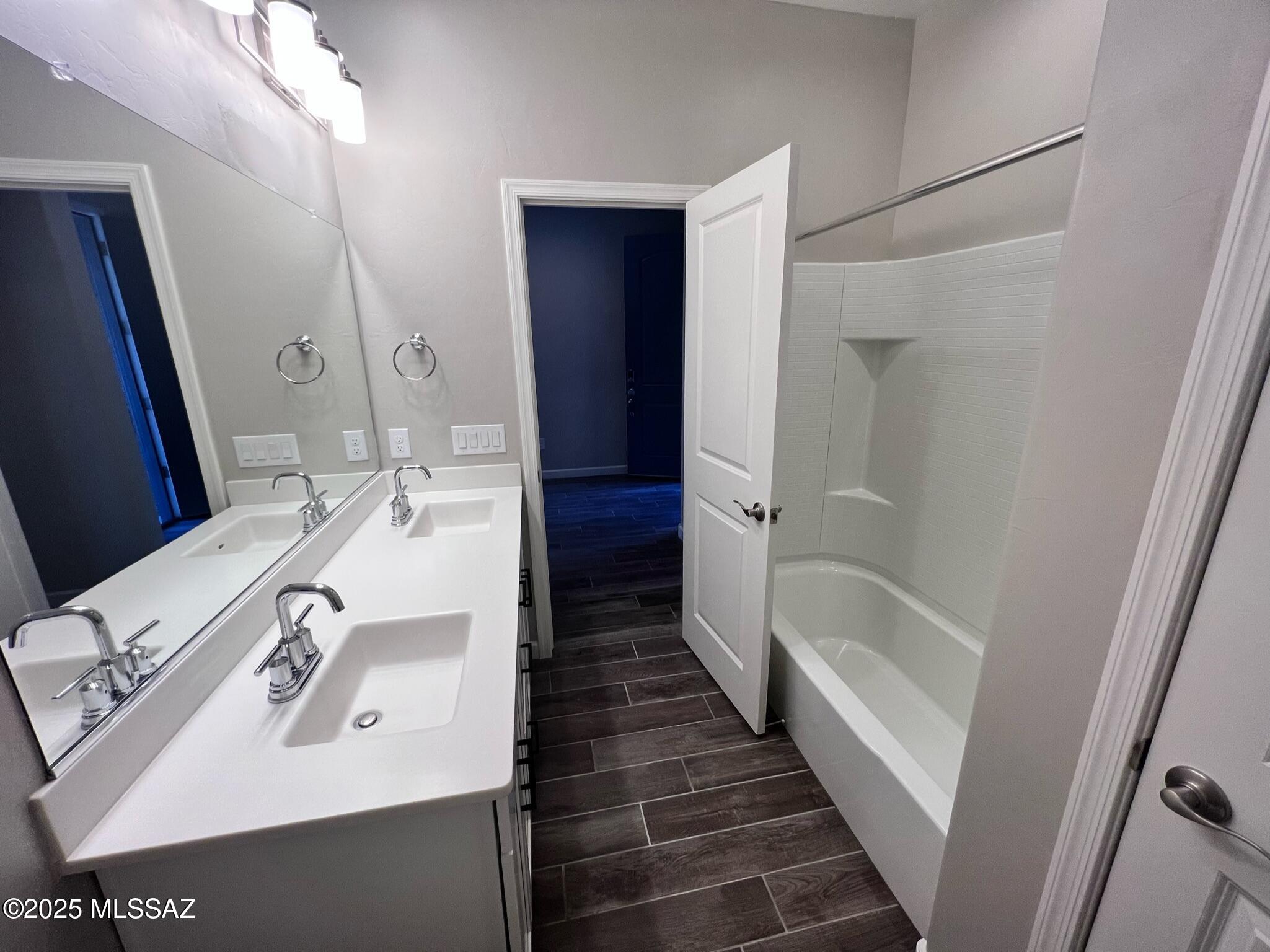 Saguaros Viejos East Phase 2 - Residential Lease