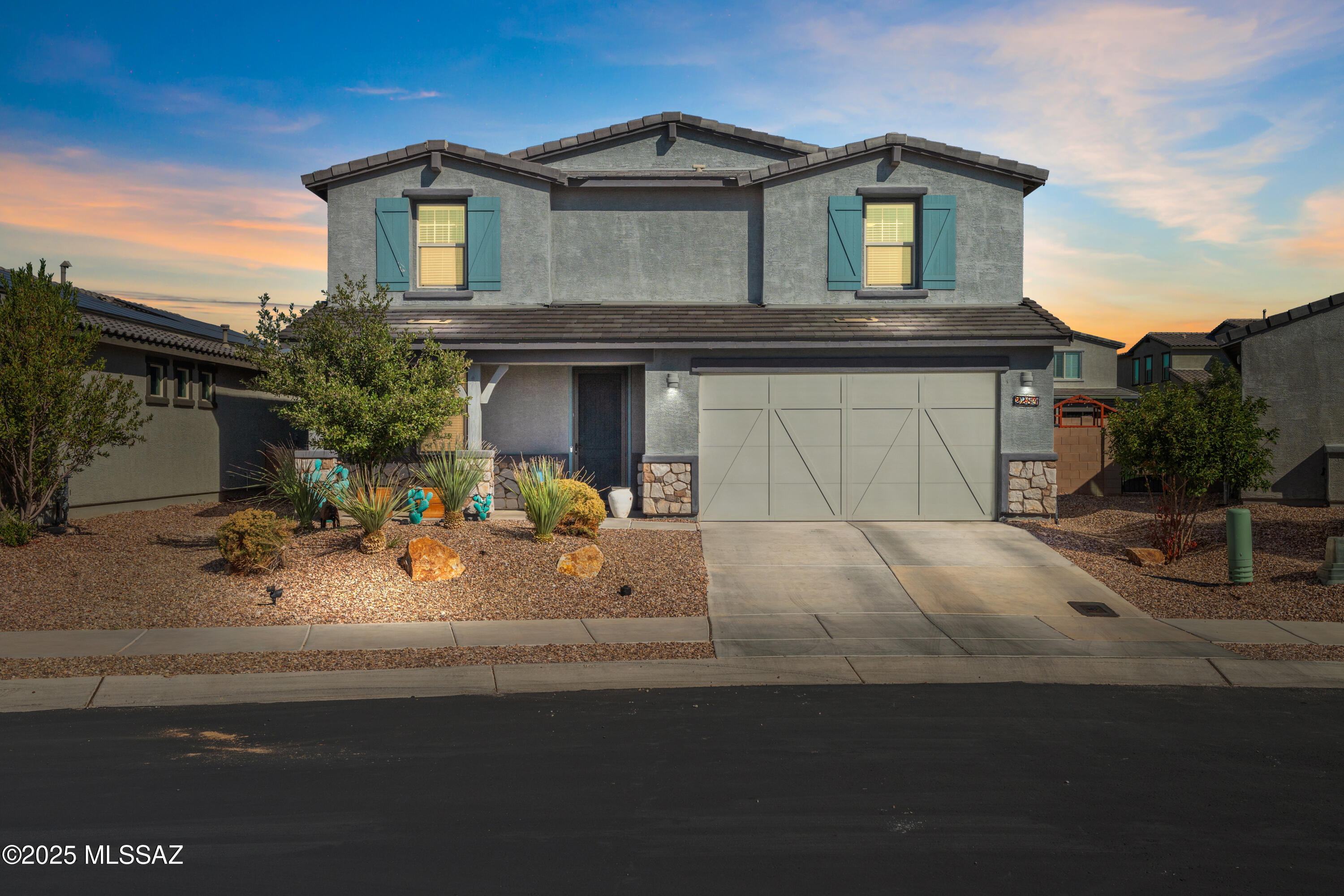 2284 W Alamo Spring Loop