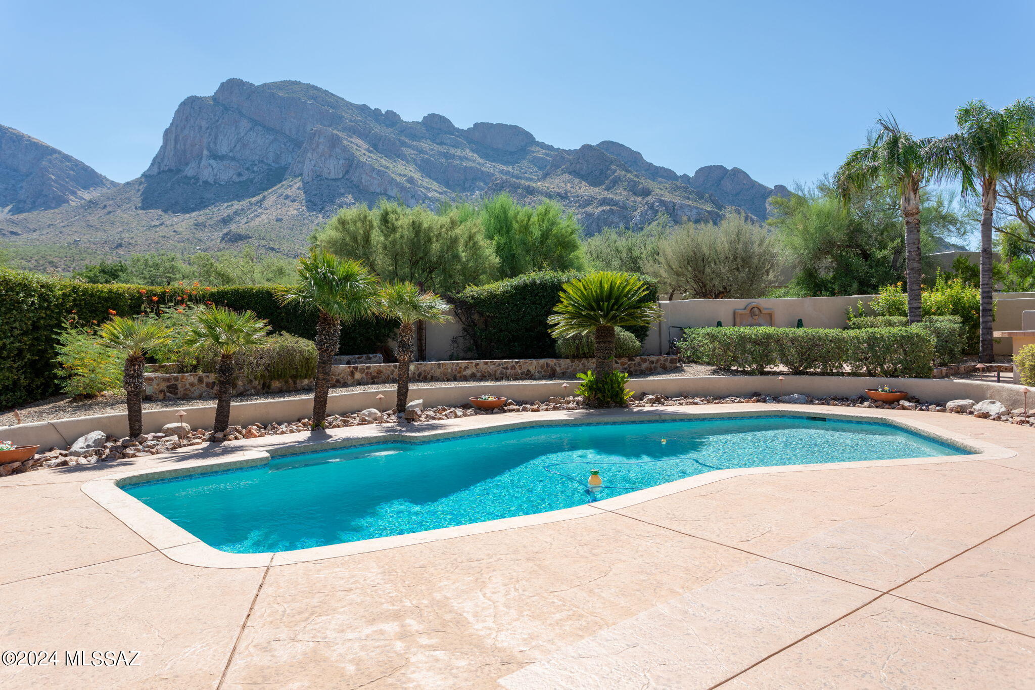 9710 N Cliff View Place