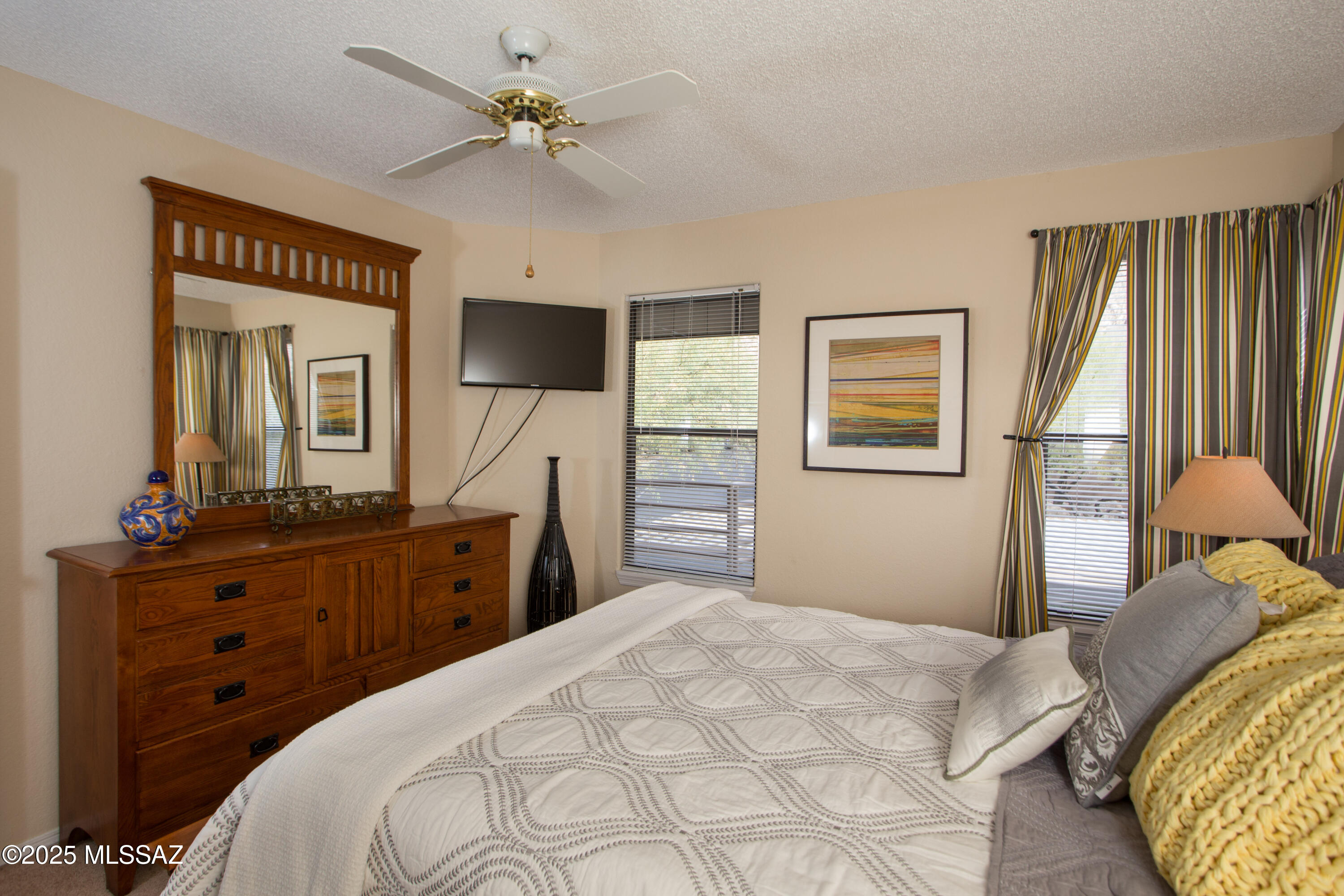 6655 N Canyon Crest Drive 1208