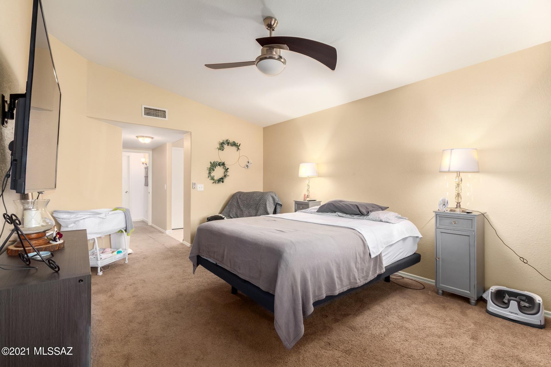 Mountain View Manor - Residential