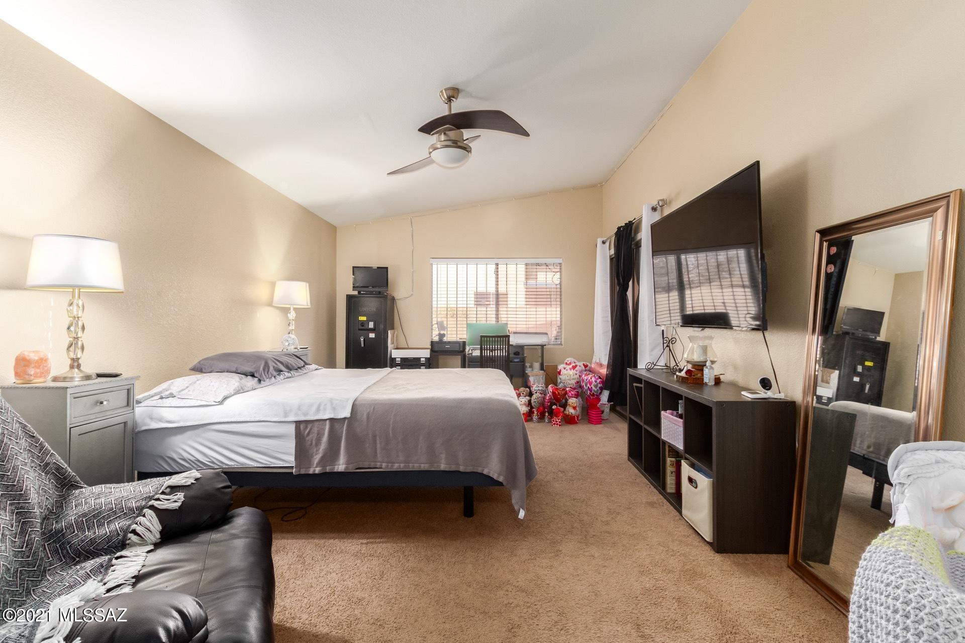 Mountain View Manor - Residential