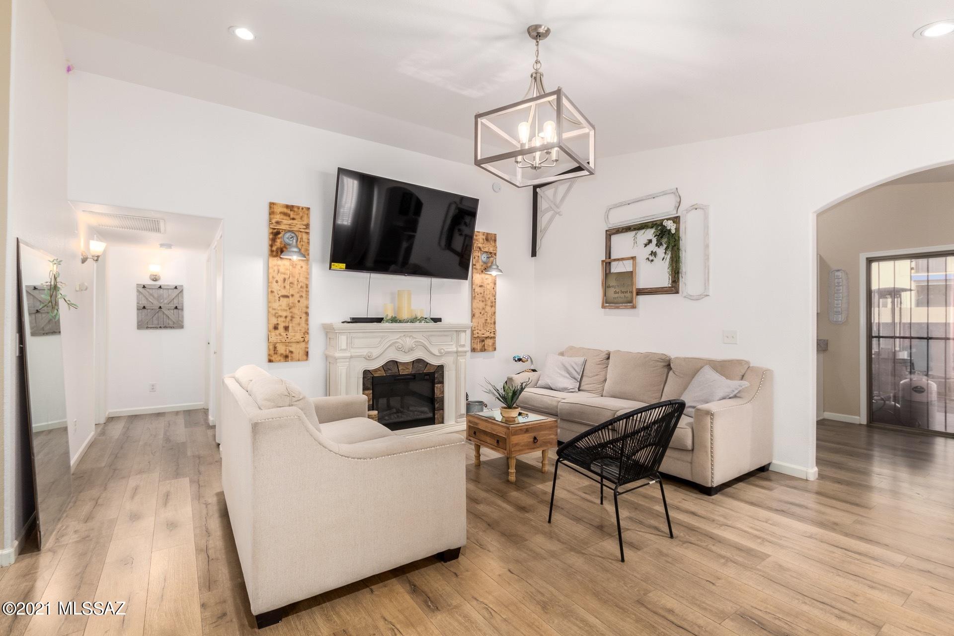 Mountain View Manor - Residential