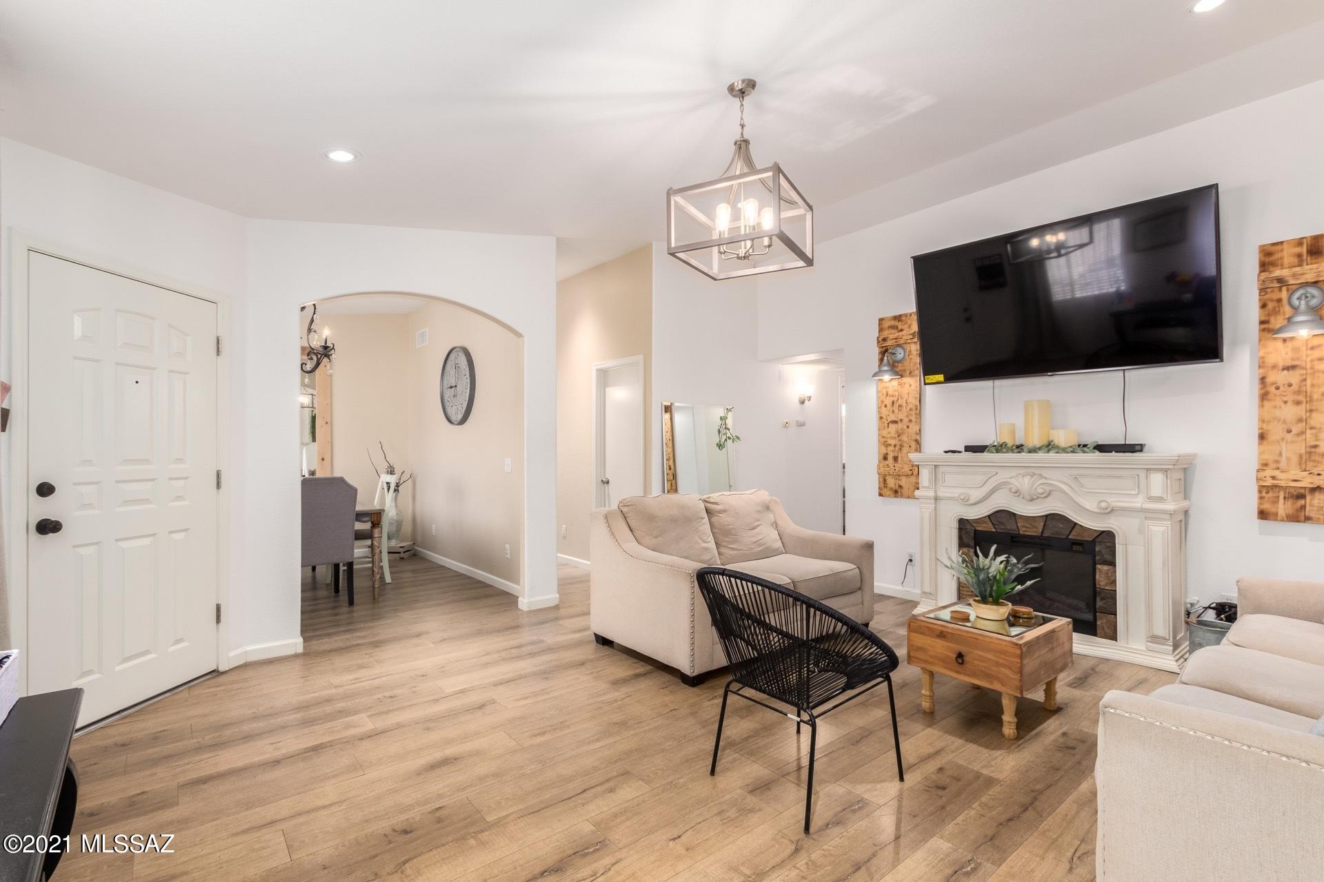 Mountain View Manor - Residential