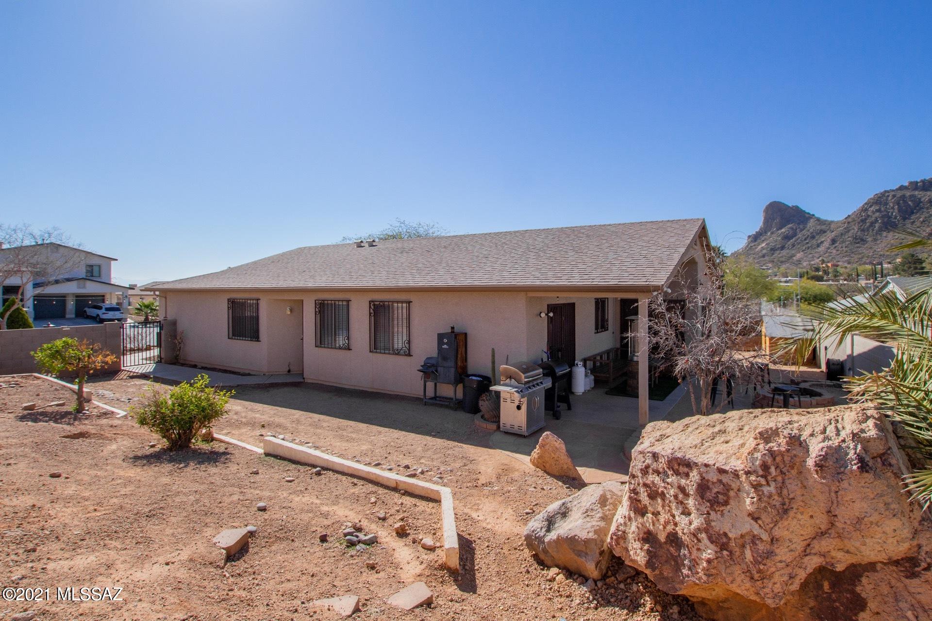 Mountain View Manor - Residential