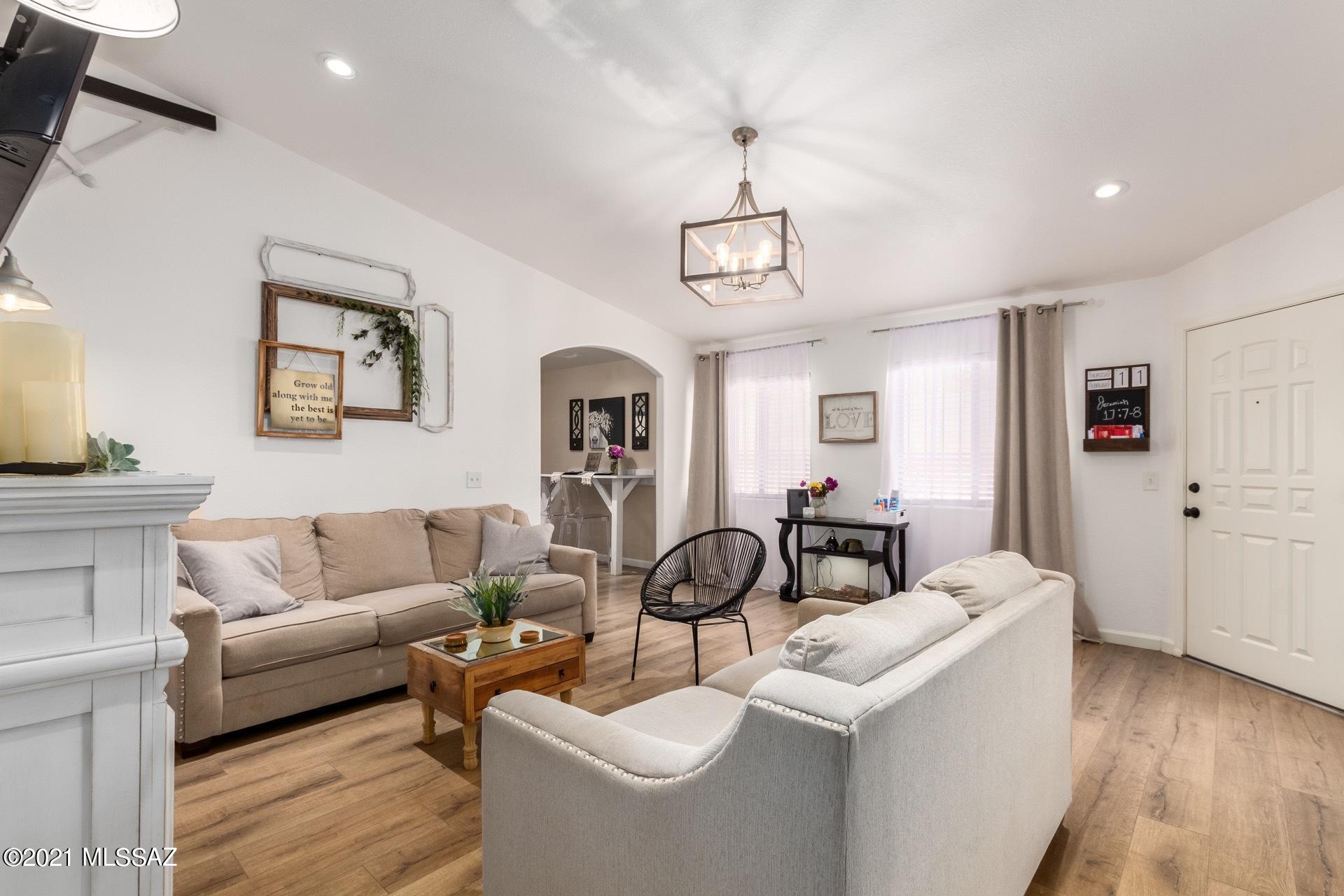 Mountain View Manor - Residential
