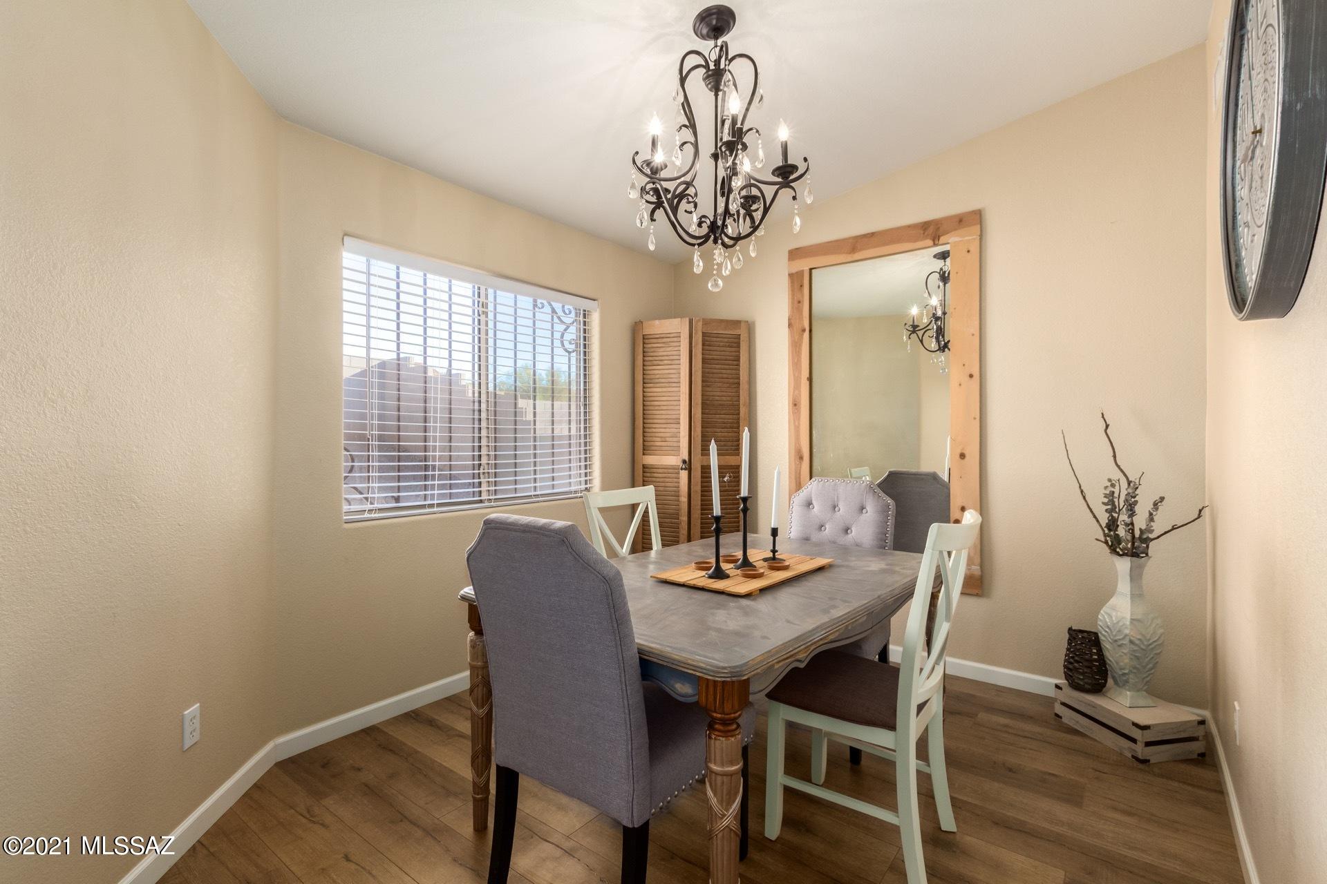 Mountain View Manor - Residential