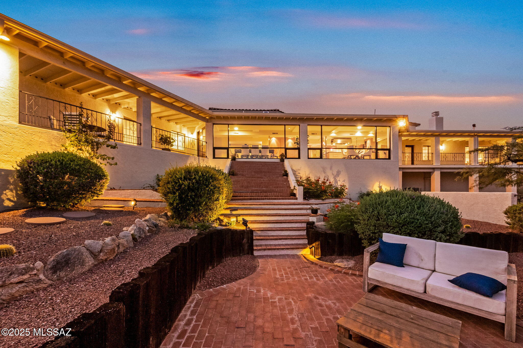 Finisterra (1-210) - Residential