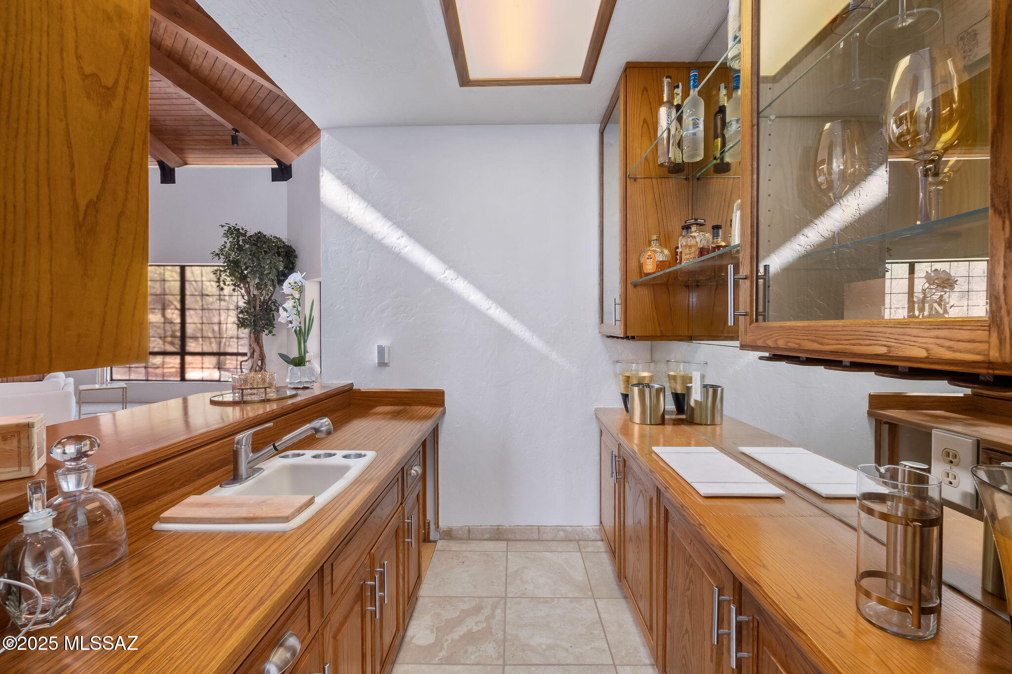 Finisterra (1-210) - Residential