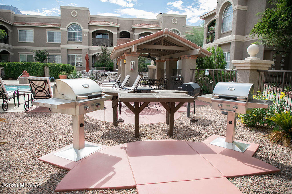 The Boulders at La Reserve Condominiums - Residential