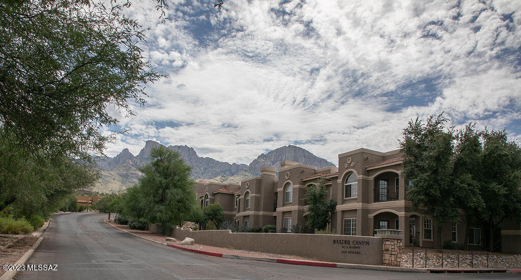 The Boulders at La Reserve Condominiums - Residential