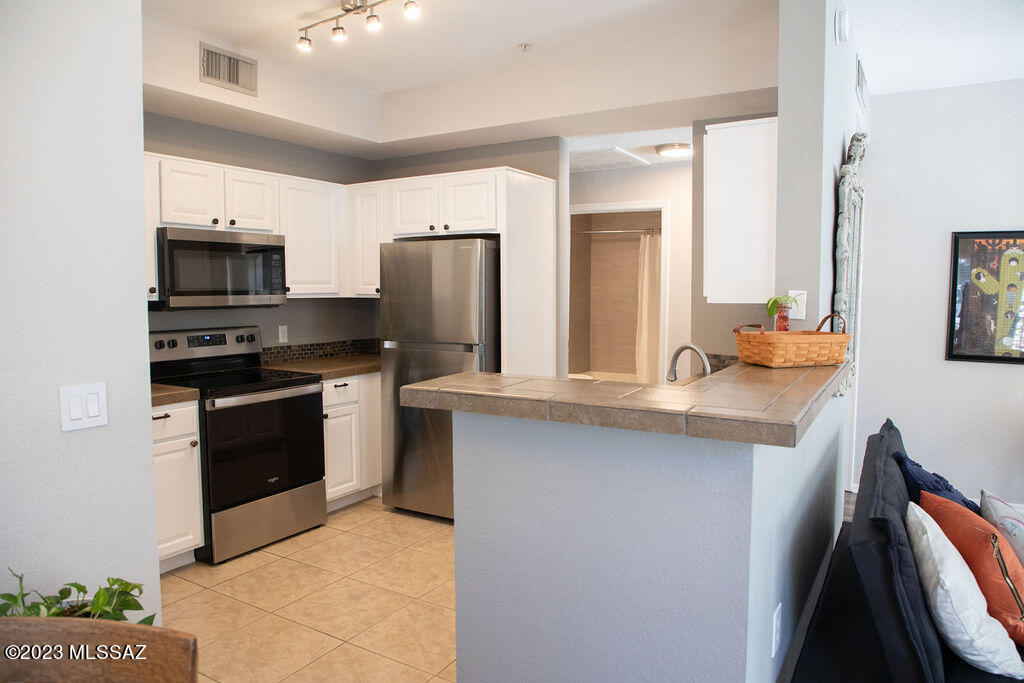 The Boulders at La Reserve Condominiums - Residential