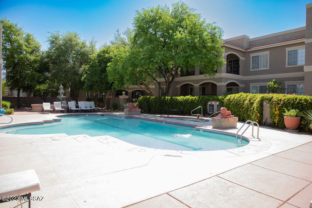 The Boulders at La Reserve Condominiums - Residential
