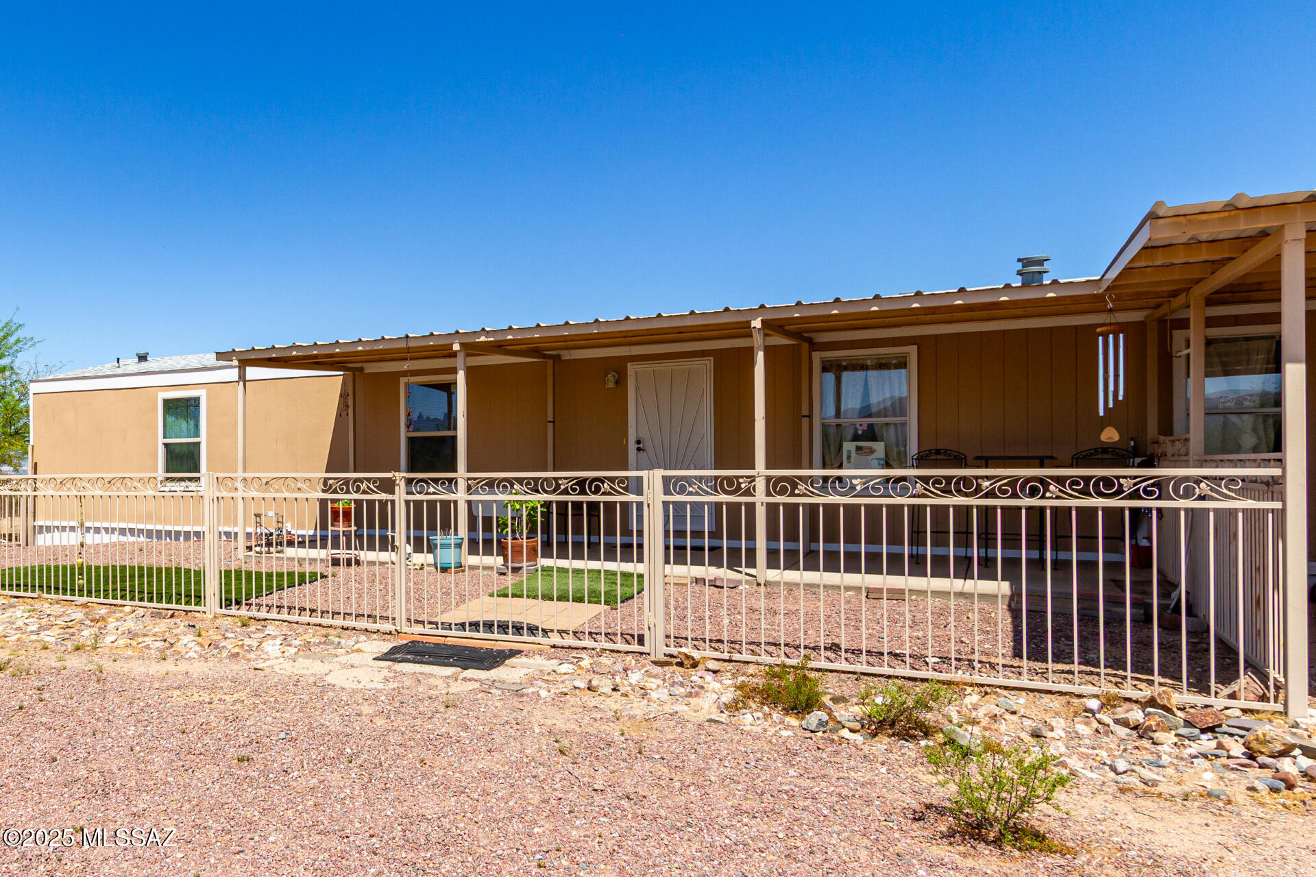 2290 W Ken Morgan Place