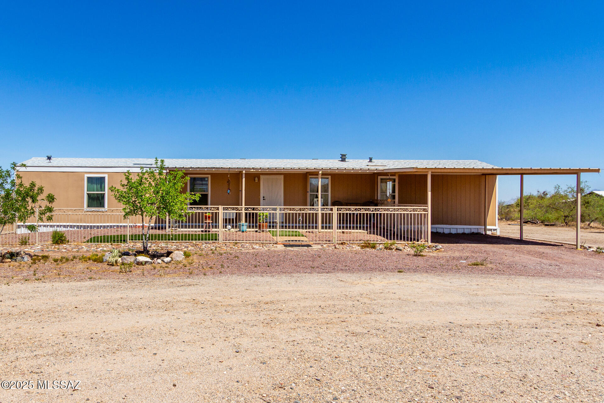 2290 W Ken Morgan Place