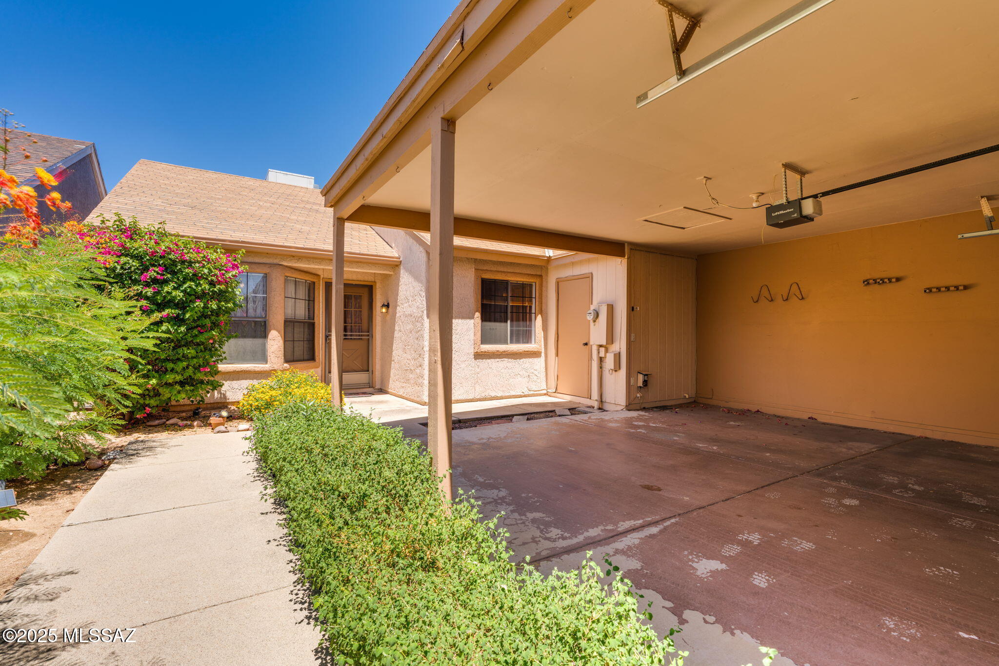 2966 W Via Principia