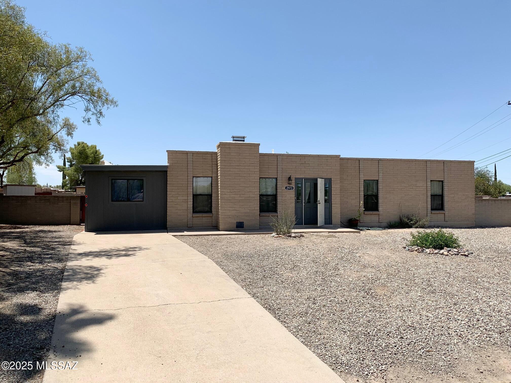 2973 S Kolb Road