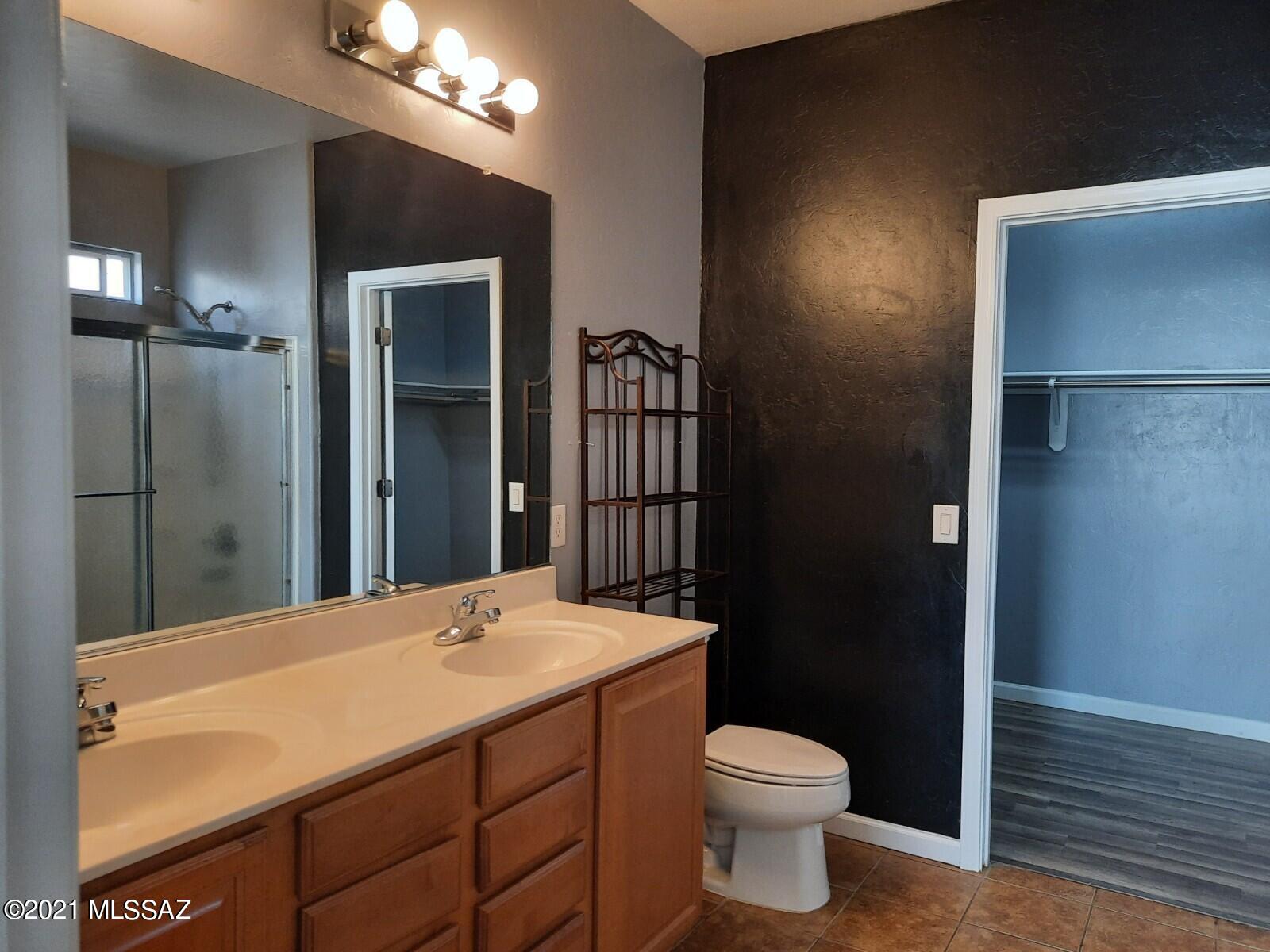 Black Horse (1-411) - Residential