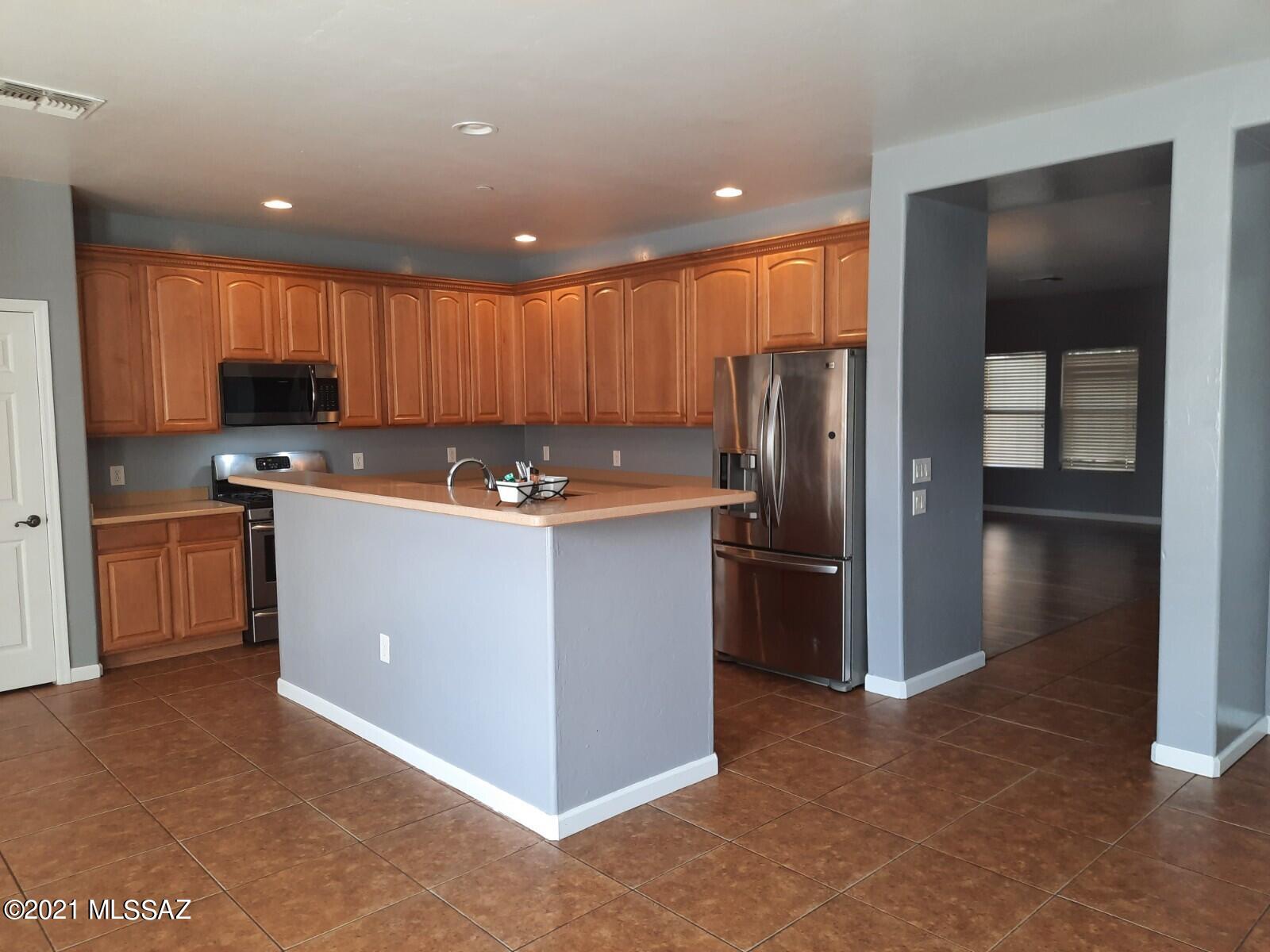 Black Horse (1-411) - Residential