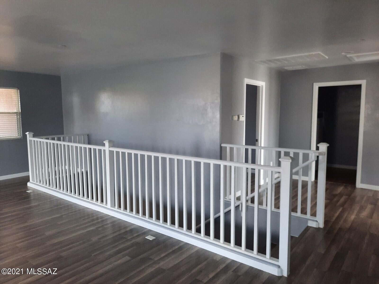 Black Horse (1-411) - Residential