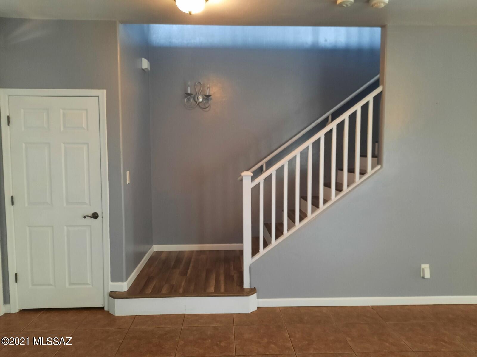 Black Horse (1-411) - Residential