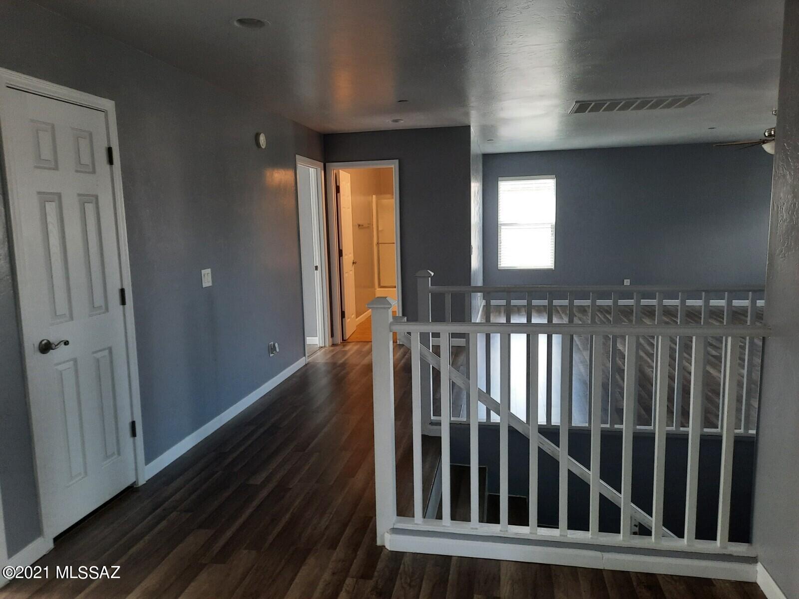 Black Horse (1-411) - Residential